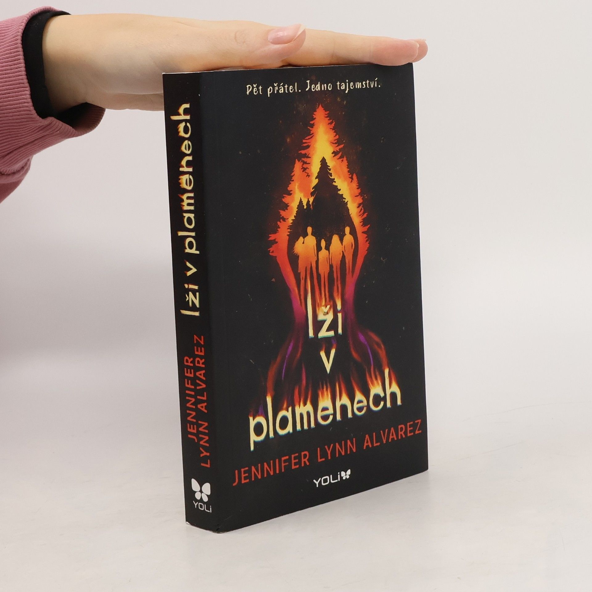 Jennifer Lynn Alvarez Lži v plamenech
