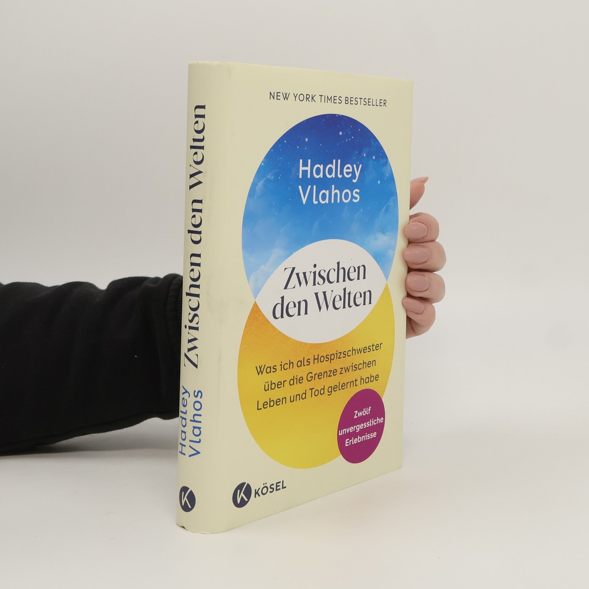 Hadley Vlahos Zwischen den Welten. Was ich als Hospizschwester über die Grenze zwischen Leben und Tod gelernt habe. Zwölf unvergessliche Erlebnisse - Der New-York-Times-Bestseller von @nursehadley