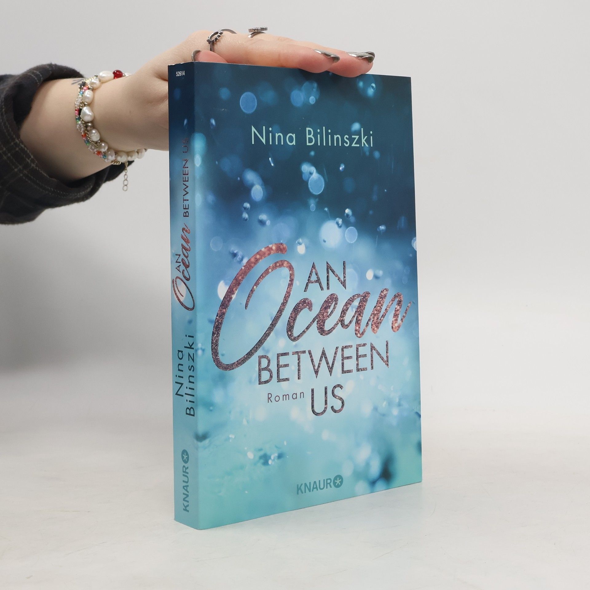 Nina Bilinszki An ocean between us