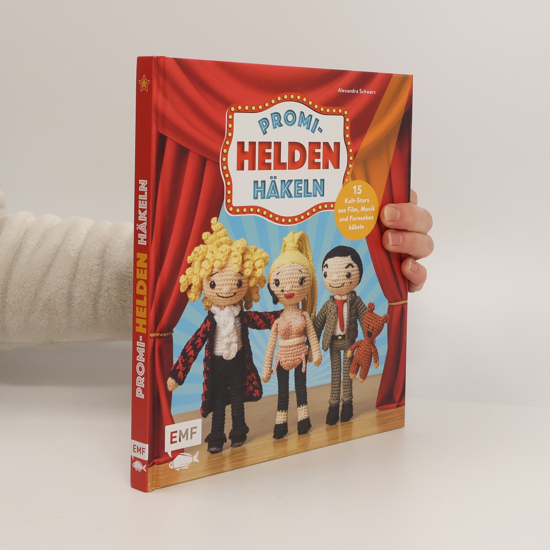 Alexandra Schwarz-Schilling Promi-Helden häkeln