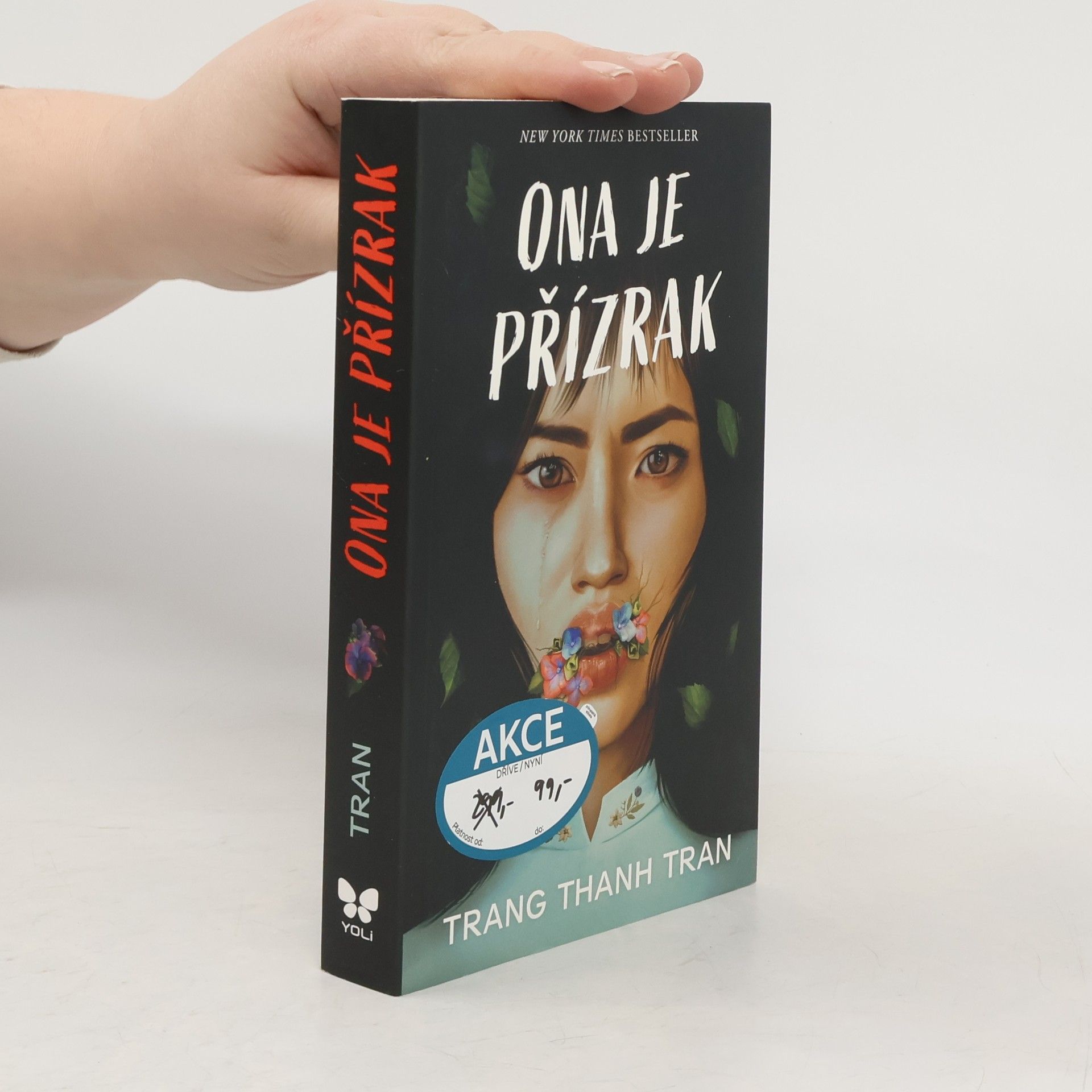 Petra Badalec Ona je přízrak