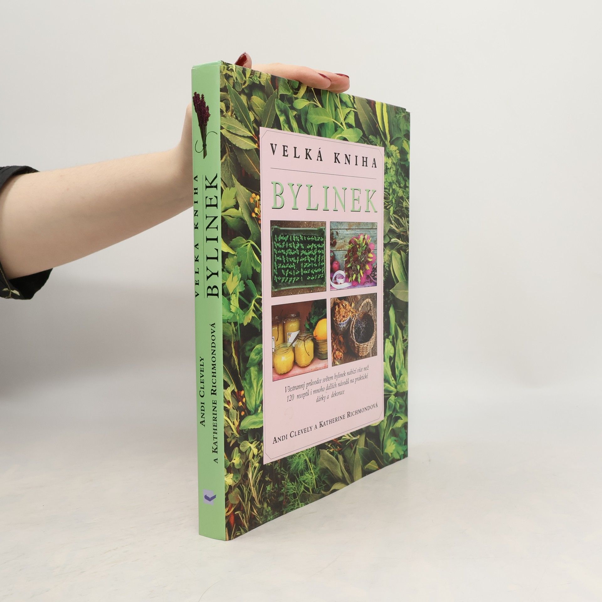 A. M. Clevely Velká kniha bylinek