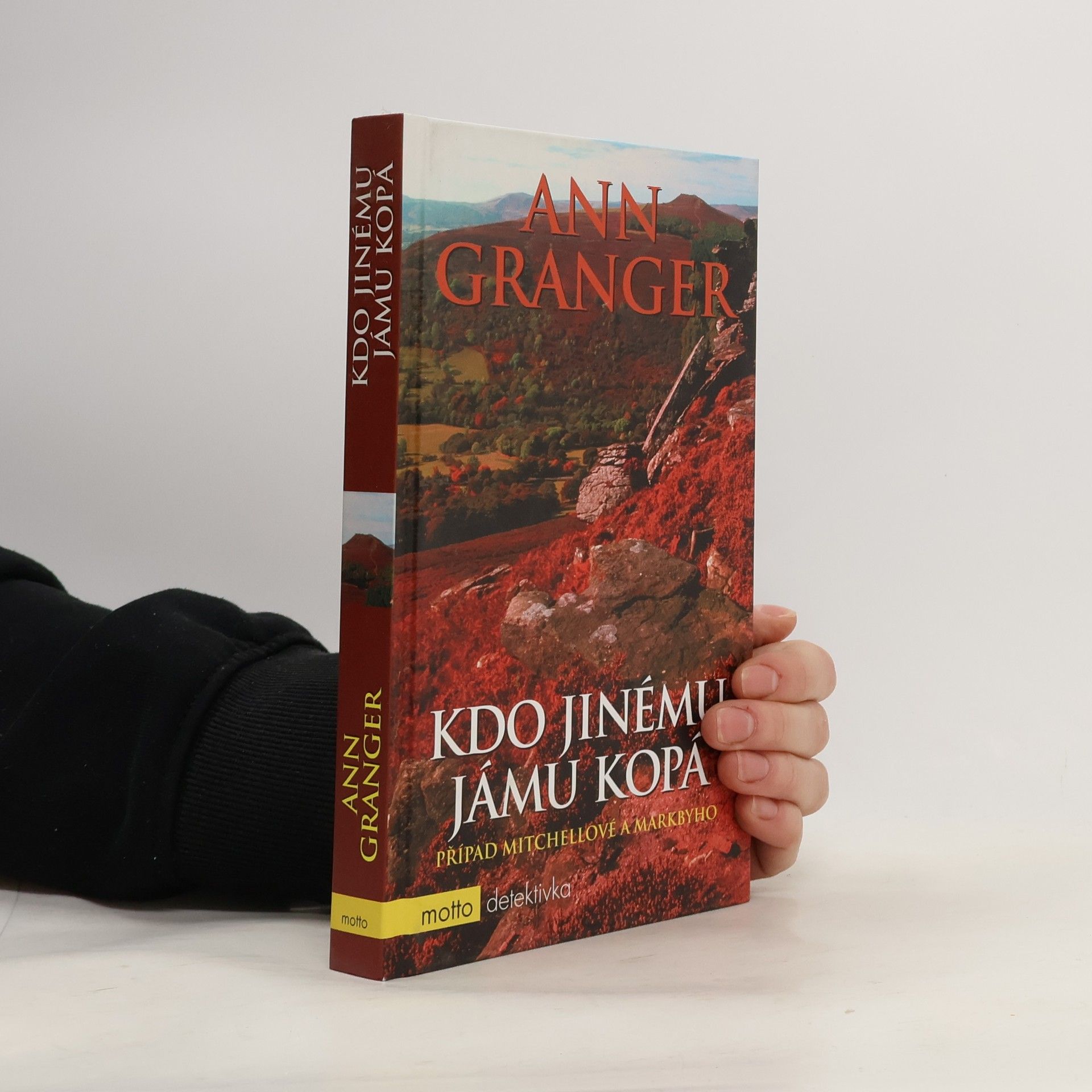 Ann Granger Kdo jinému jámu kopá