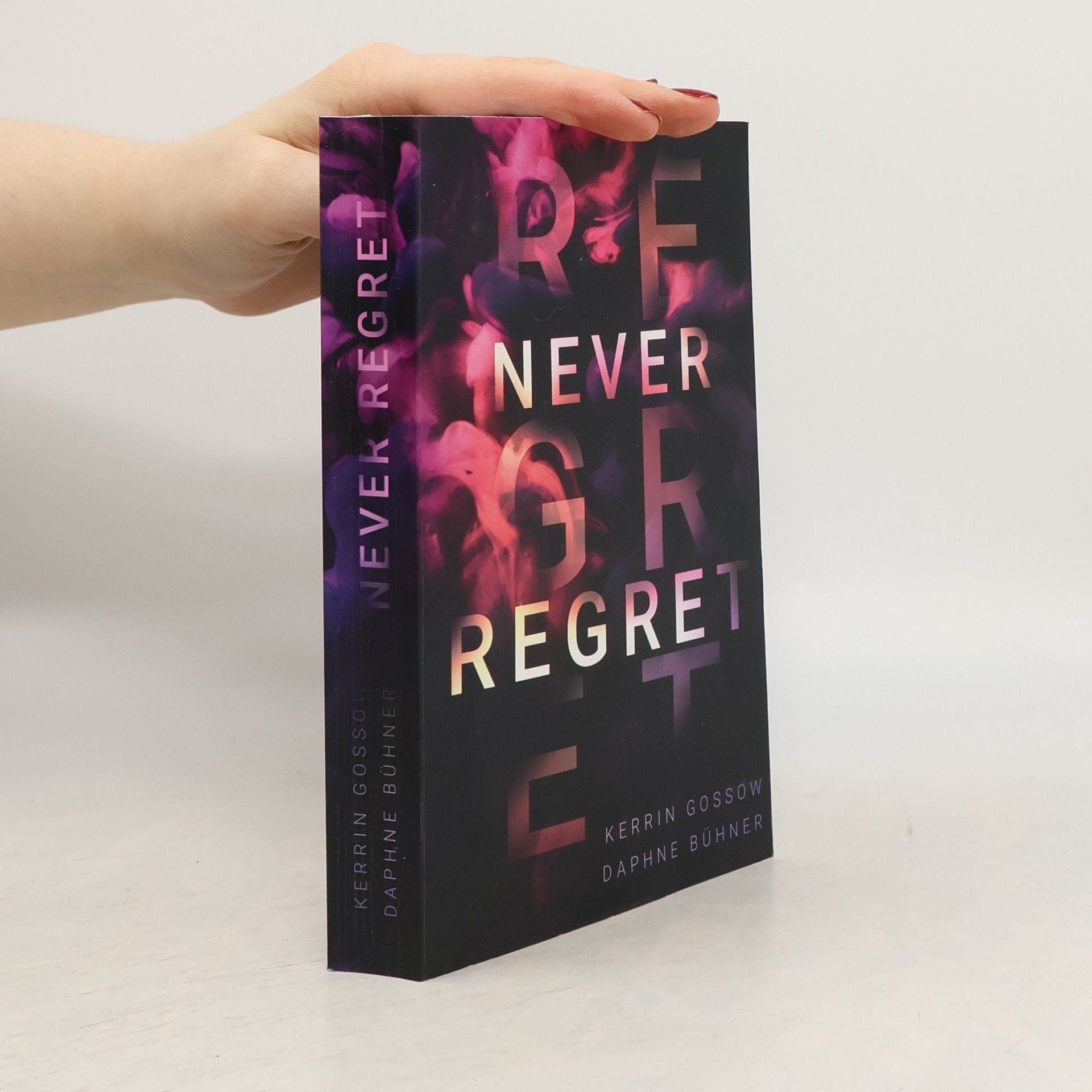 Daphne Bühner Never Regret