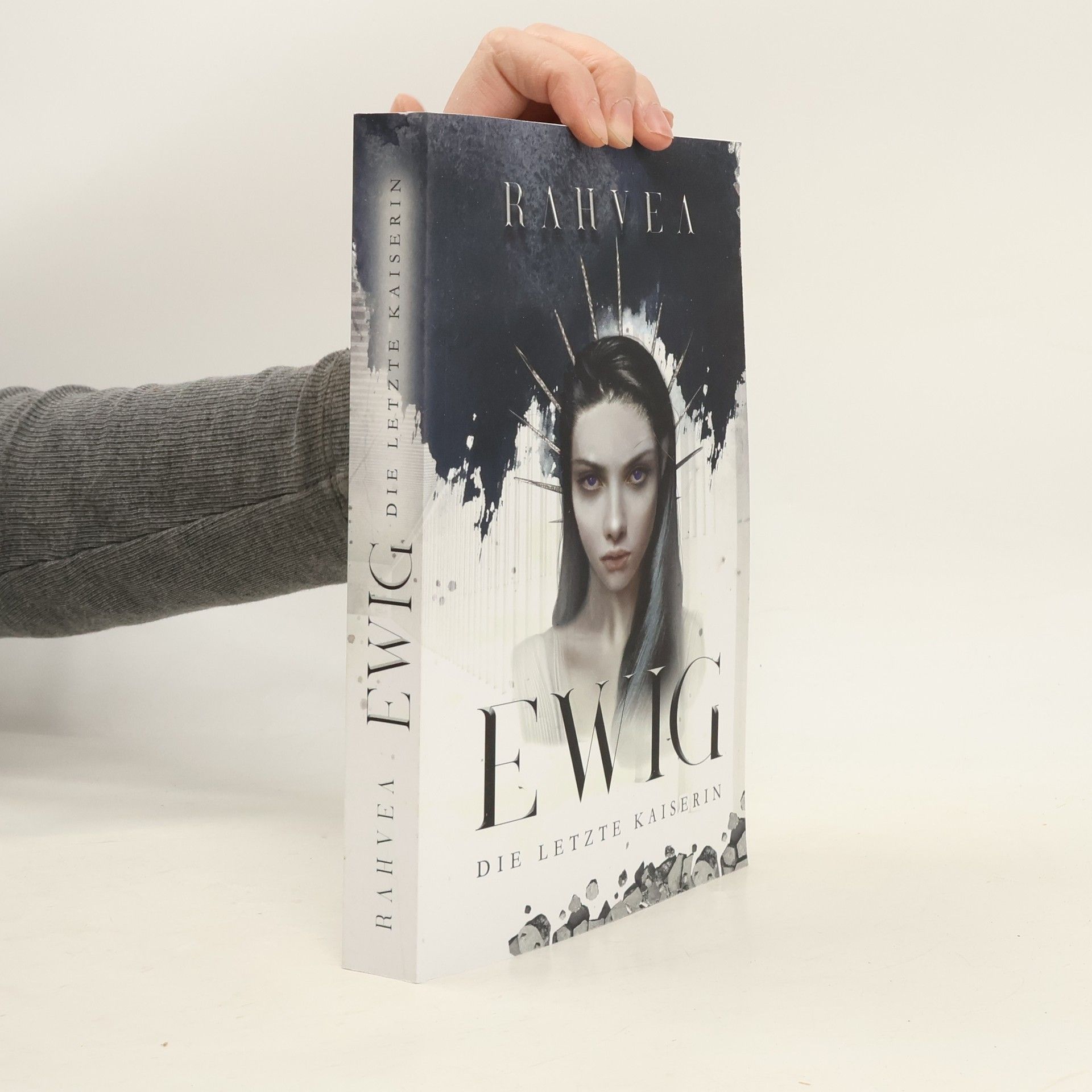 Rahvea . Ewig. Die letzte Kaiserin