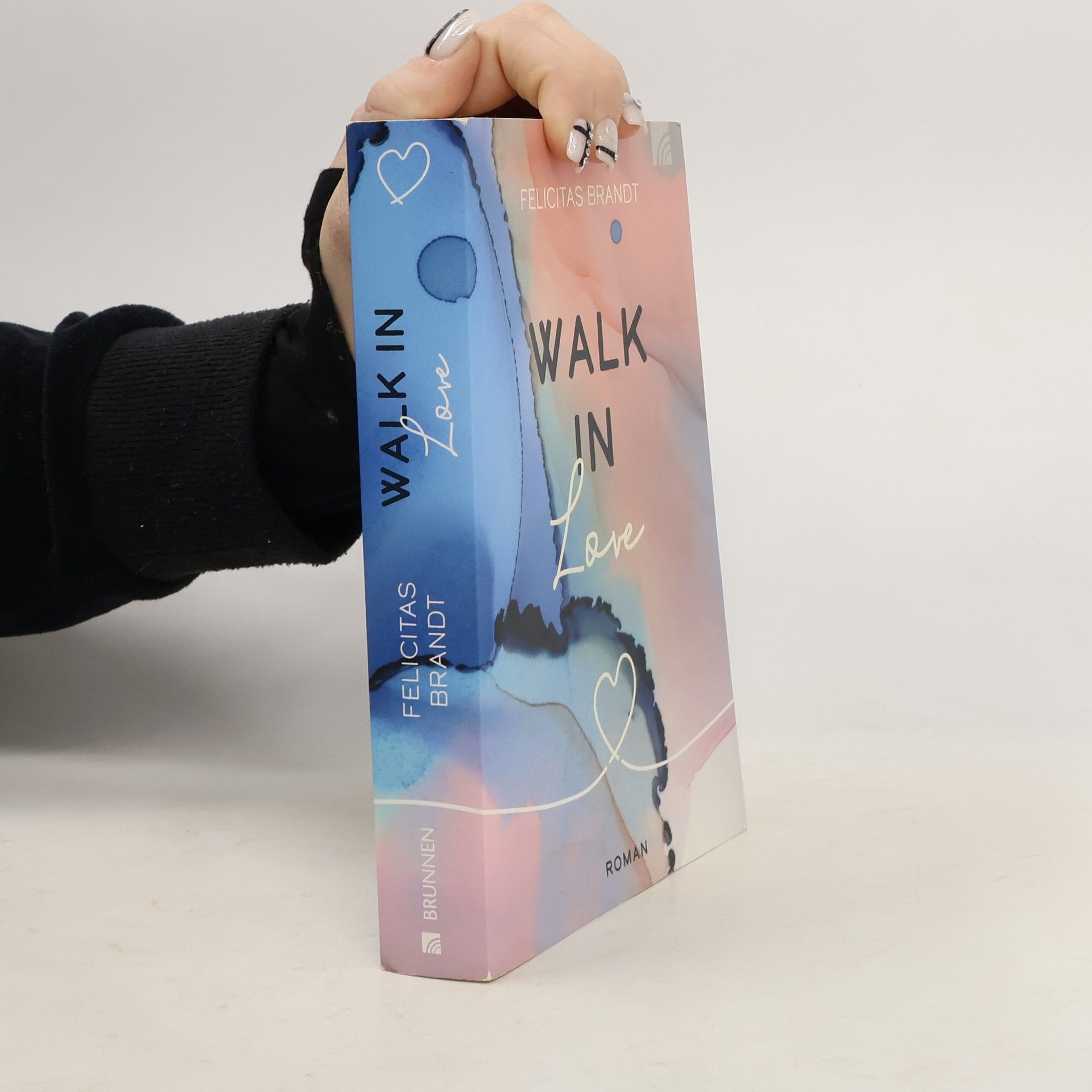 Felicitas Brandt Walk in LOVE