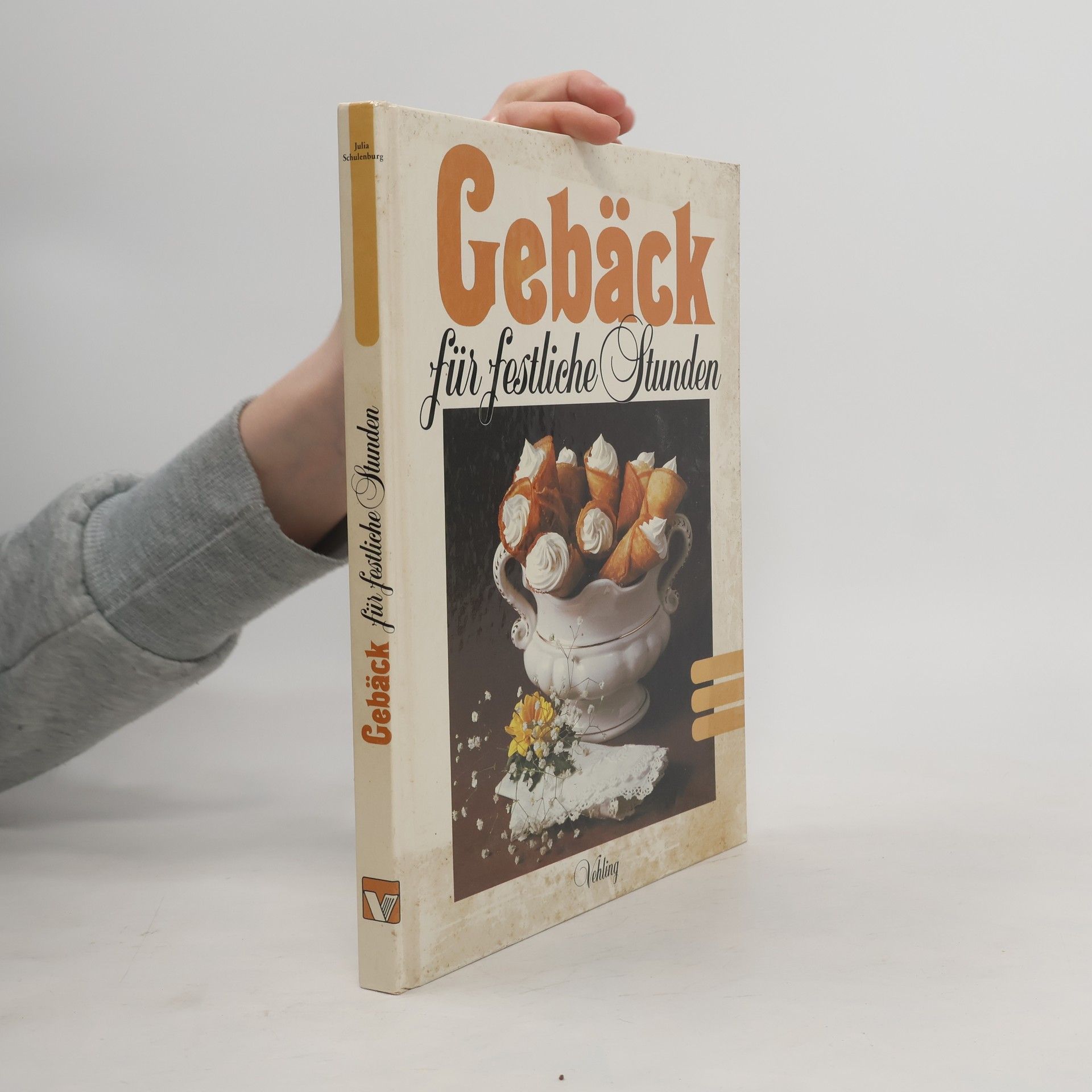 AA.VV. Gebäck für festliche Stunden