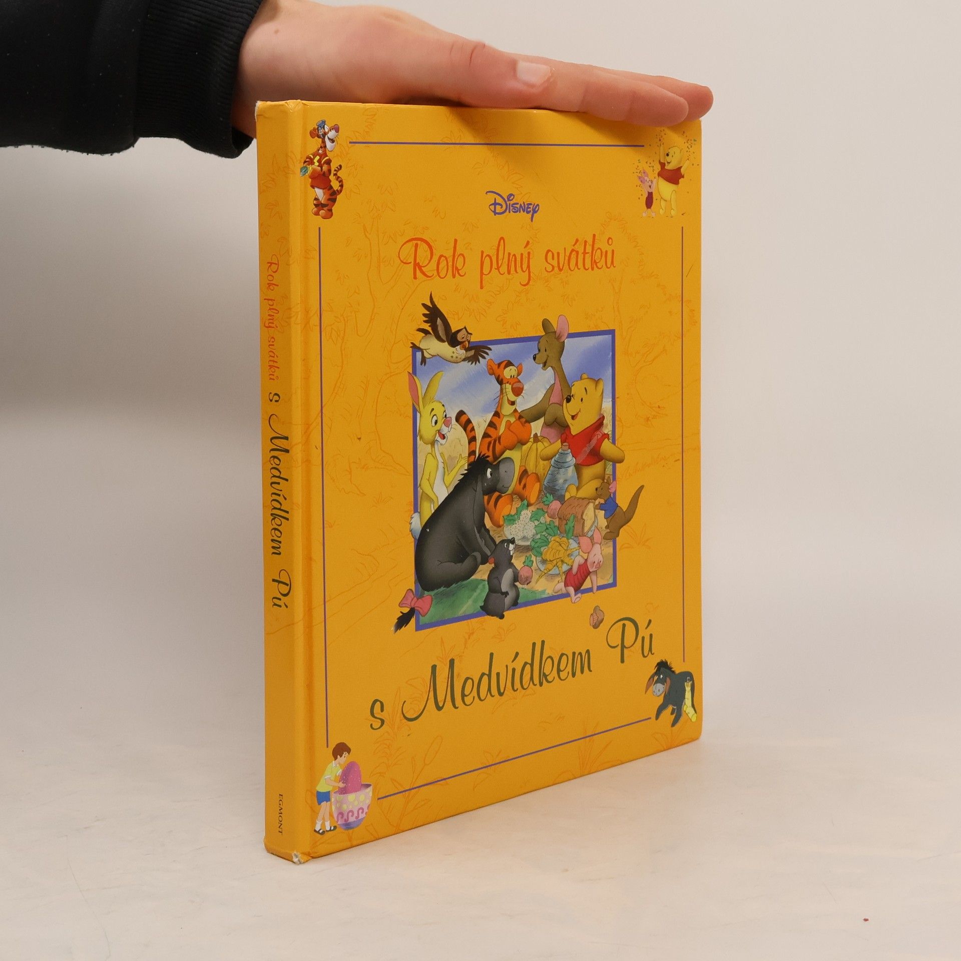 Rok plný svátků s Medvídkem Pú