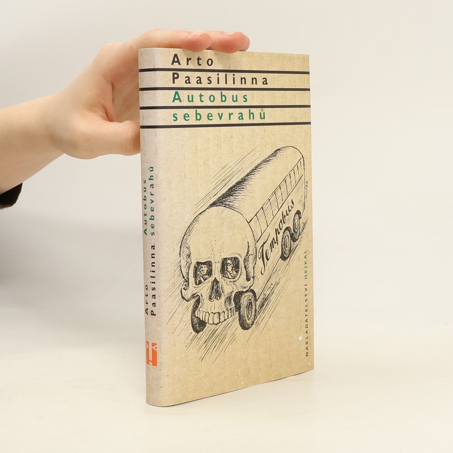 Arto Paasilinna Autobus sebevrahů