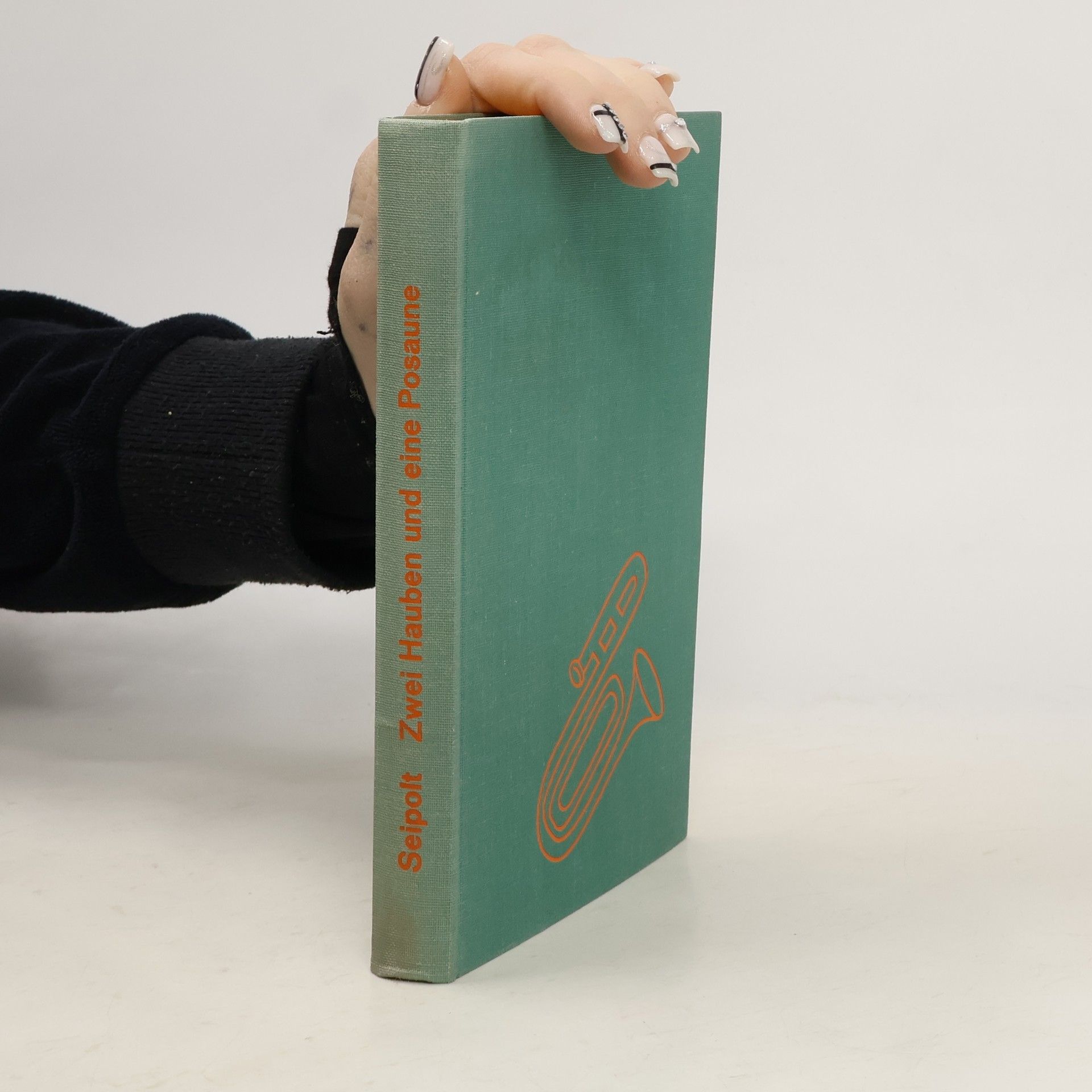 Zwei Hauben und eine Posaune