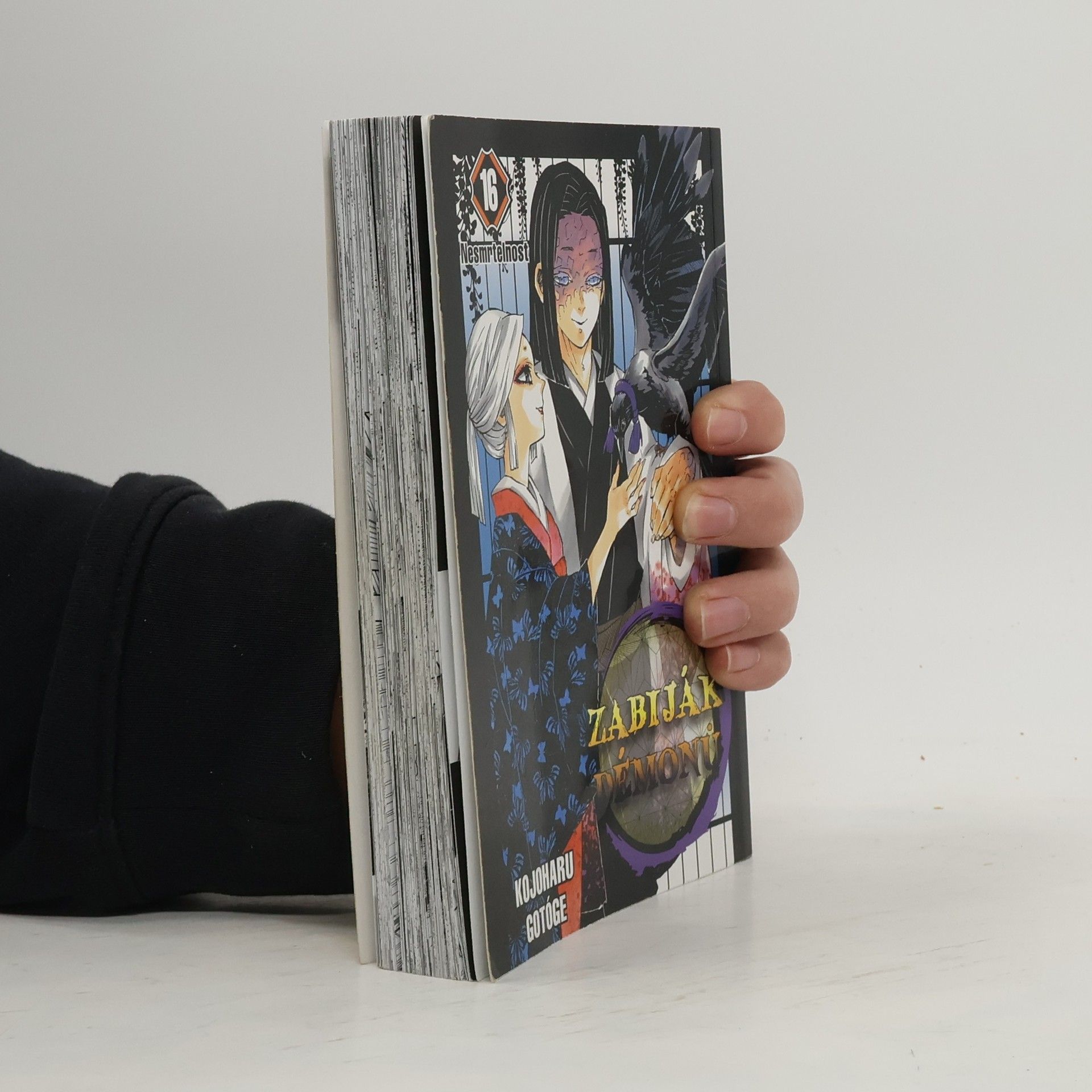 Koyoharu Gotoge Zabiják démonů 16. Nesmrtelnost