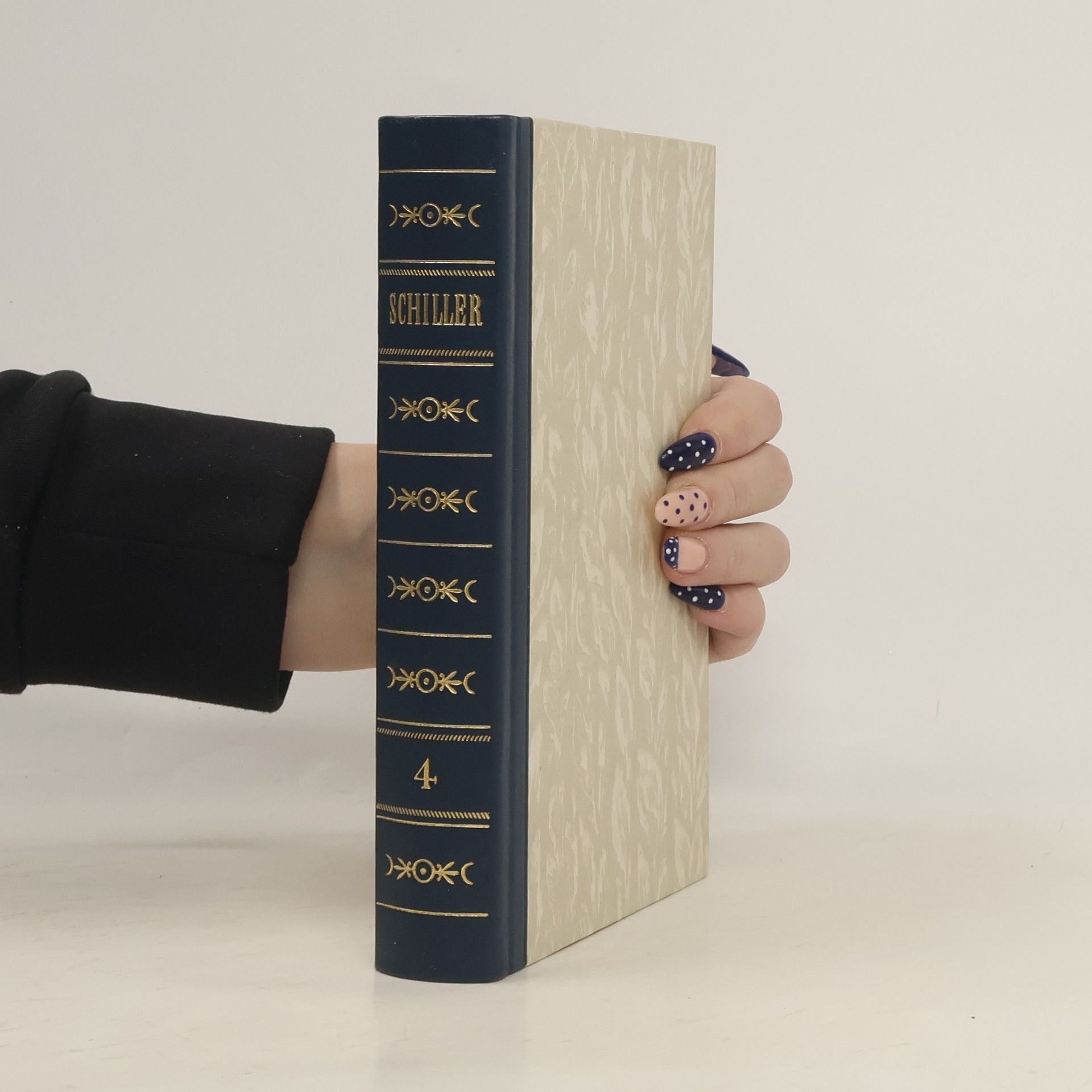 Gesammelte Werke in fünf Bänden. Band 4