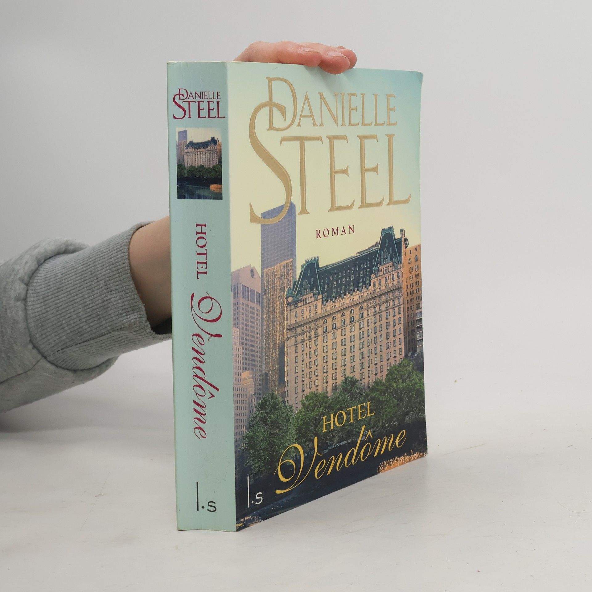 Danielle Steel Hotel Vendôme