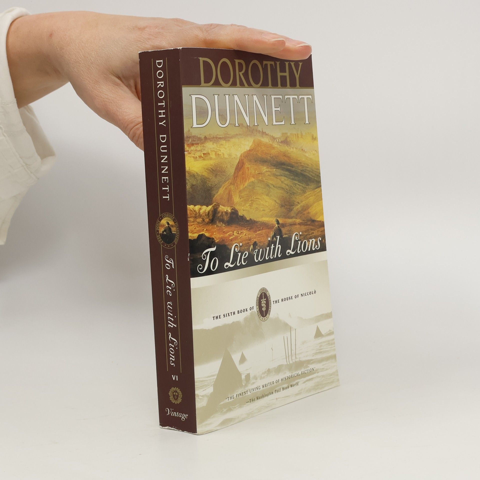 Dorothy Dunnett To Lie with Lions