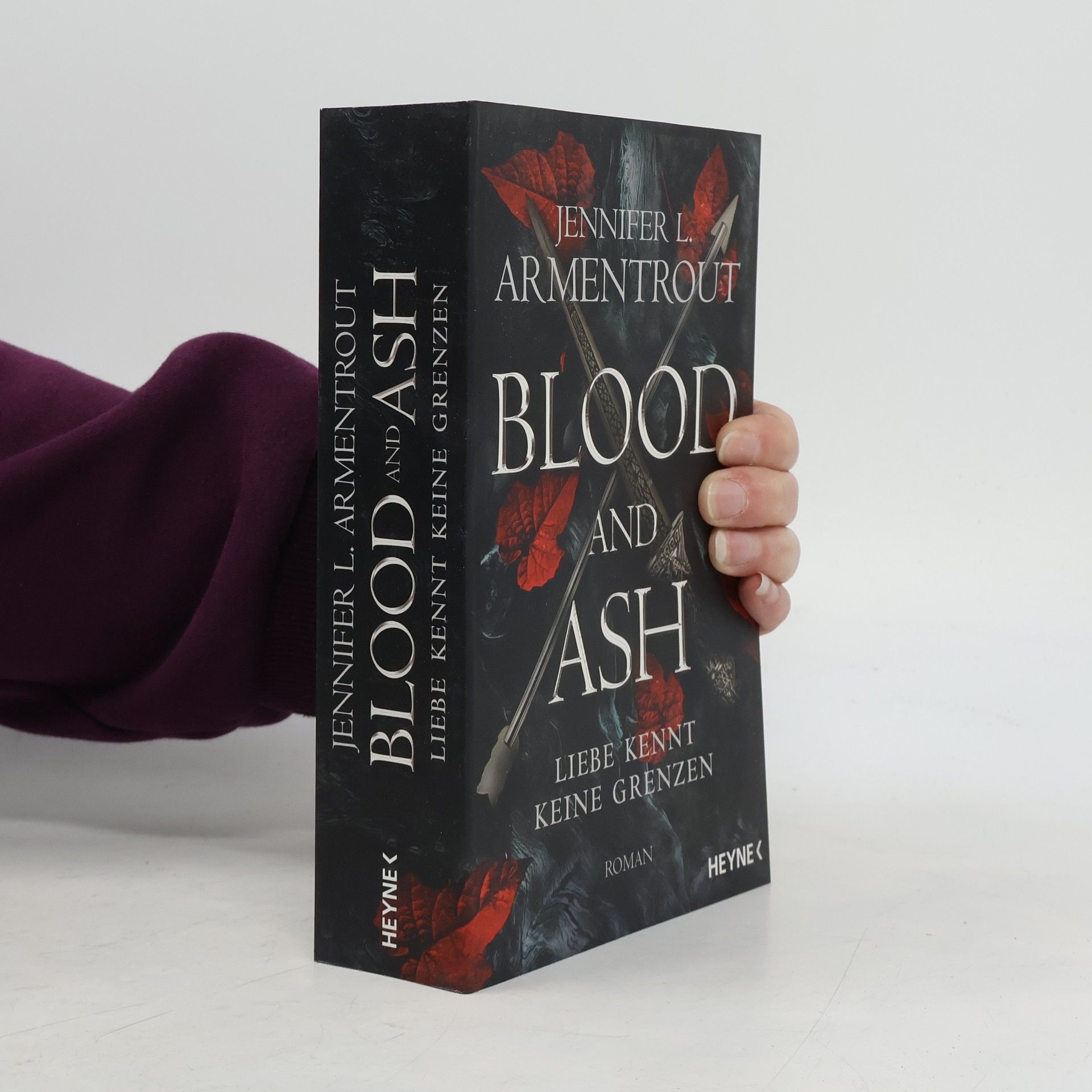 Jennifer Armentrout Blood and Ash