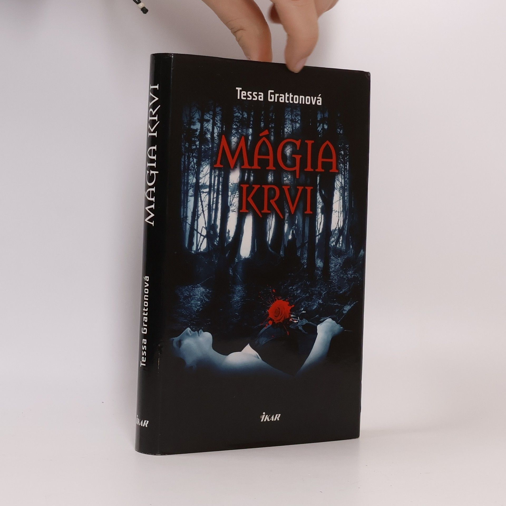 Tessa Gratton Mágia krvi
