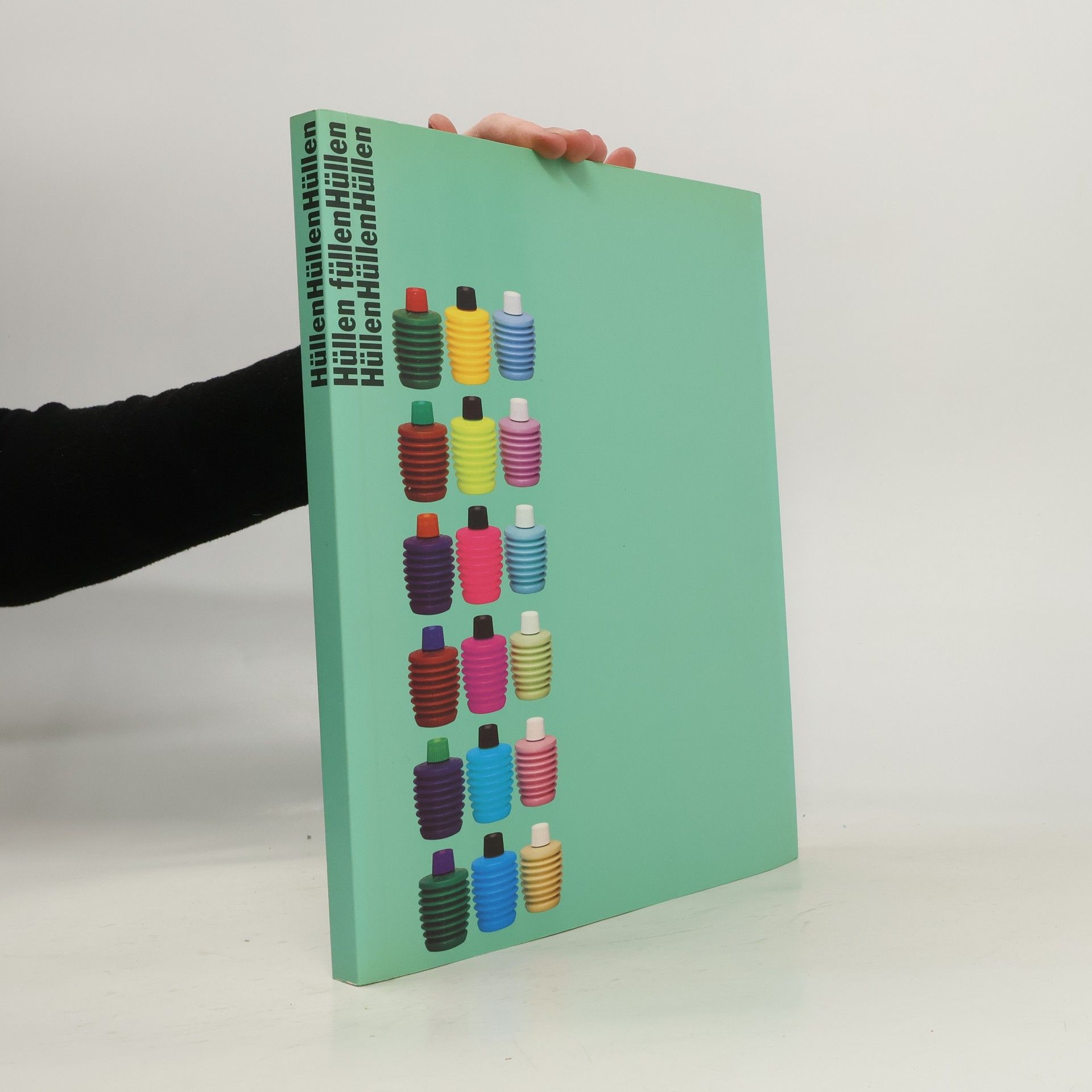 AA.VV. Hüllen füllen