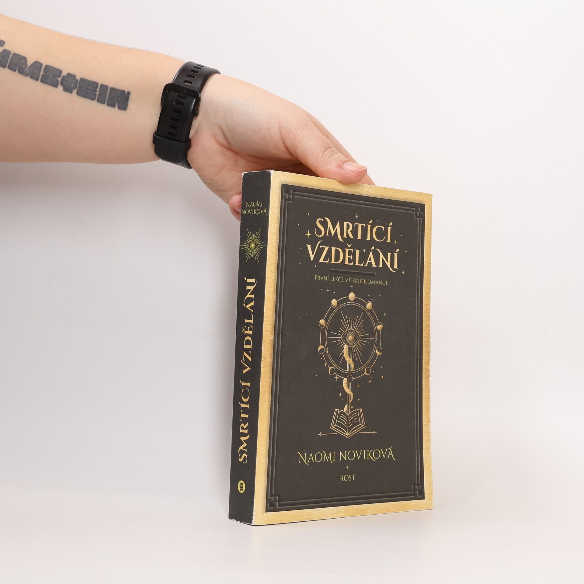 Naomi Novik Smrtící vzdělání. První lekce ve Scholomancii