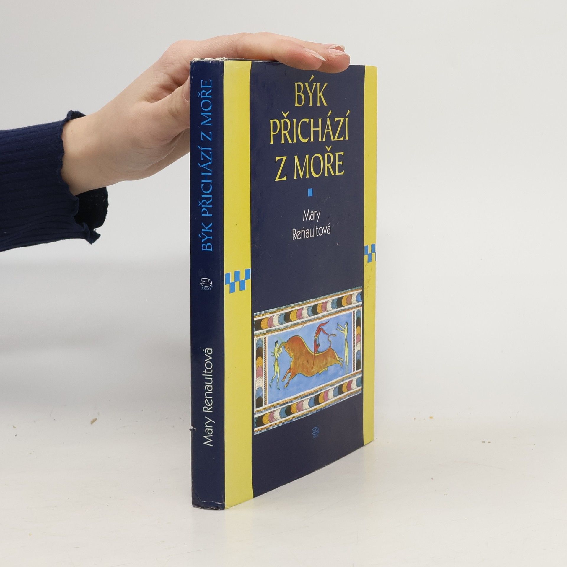 Mary Renault Býk přichází z moře