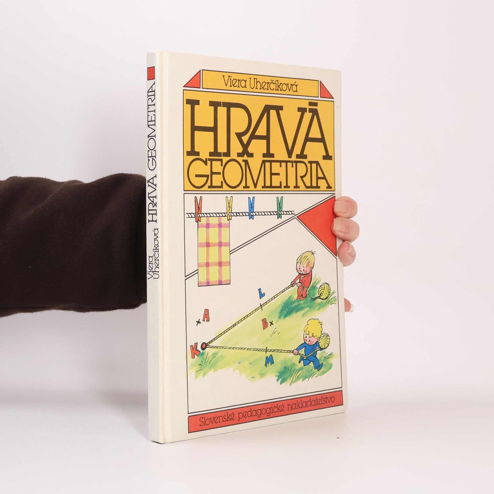 Viera Uherčíková Hravá geometria