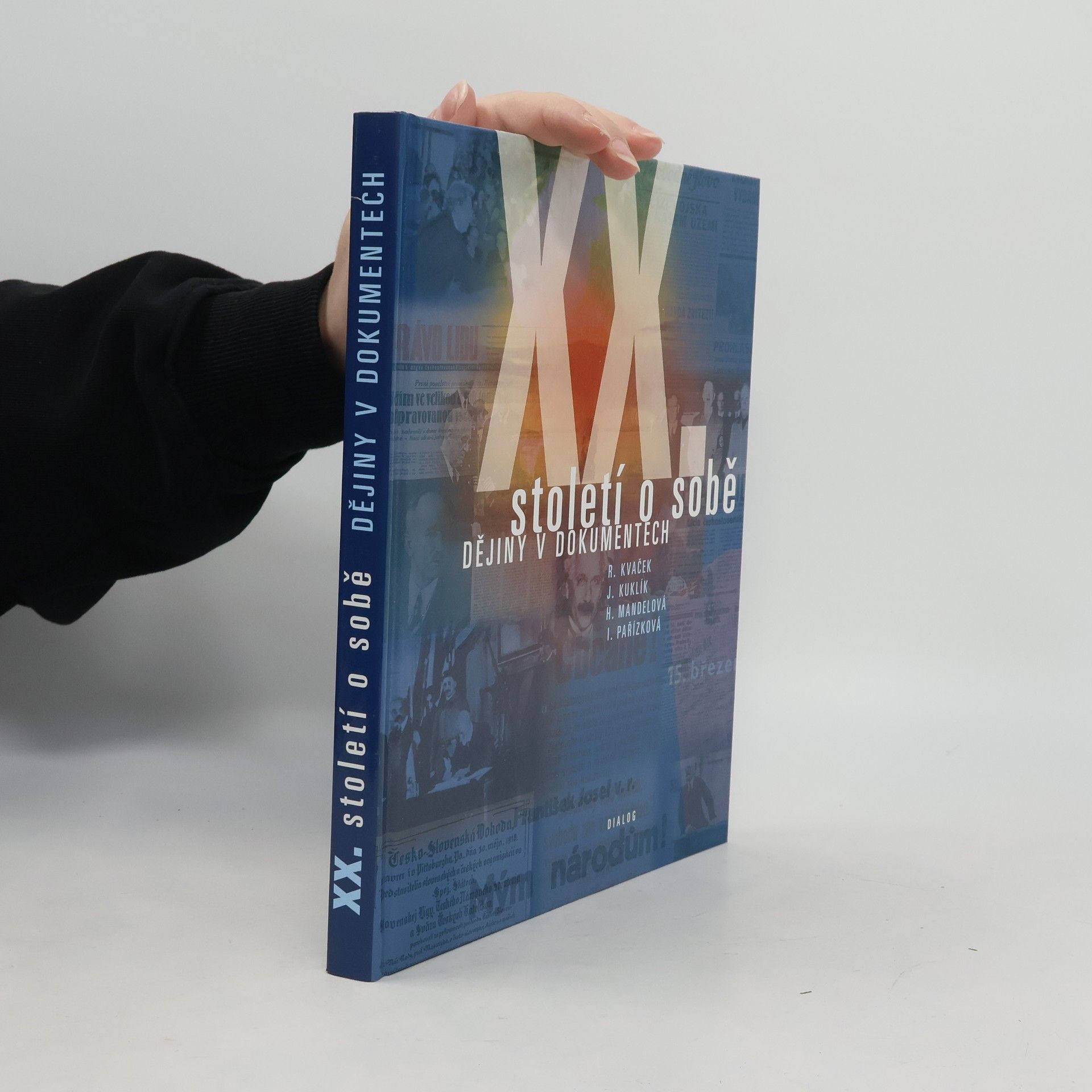 Dvacáté století o sobě