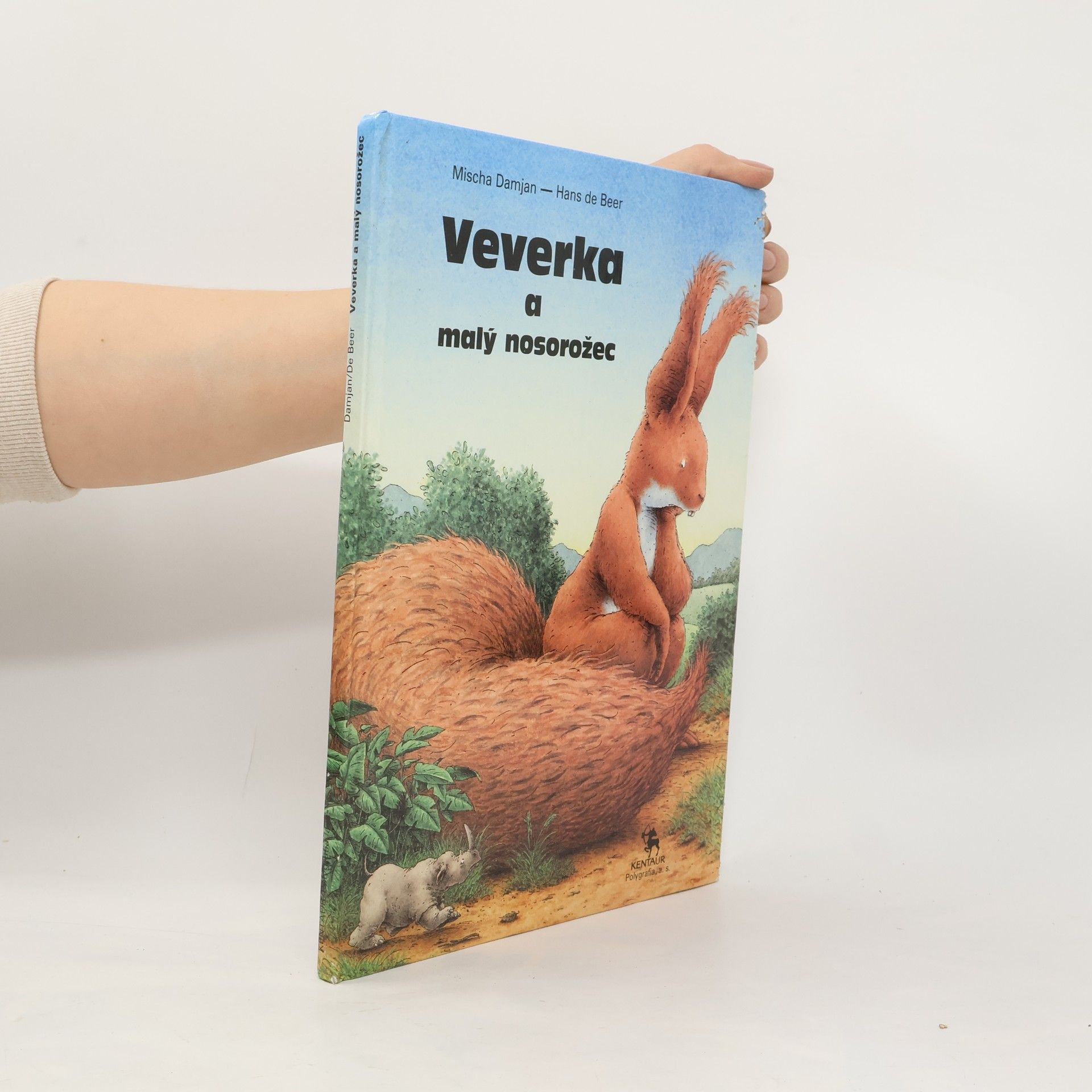 Veverka a malý nosorožec