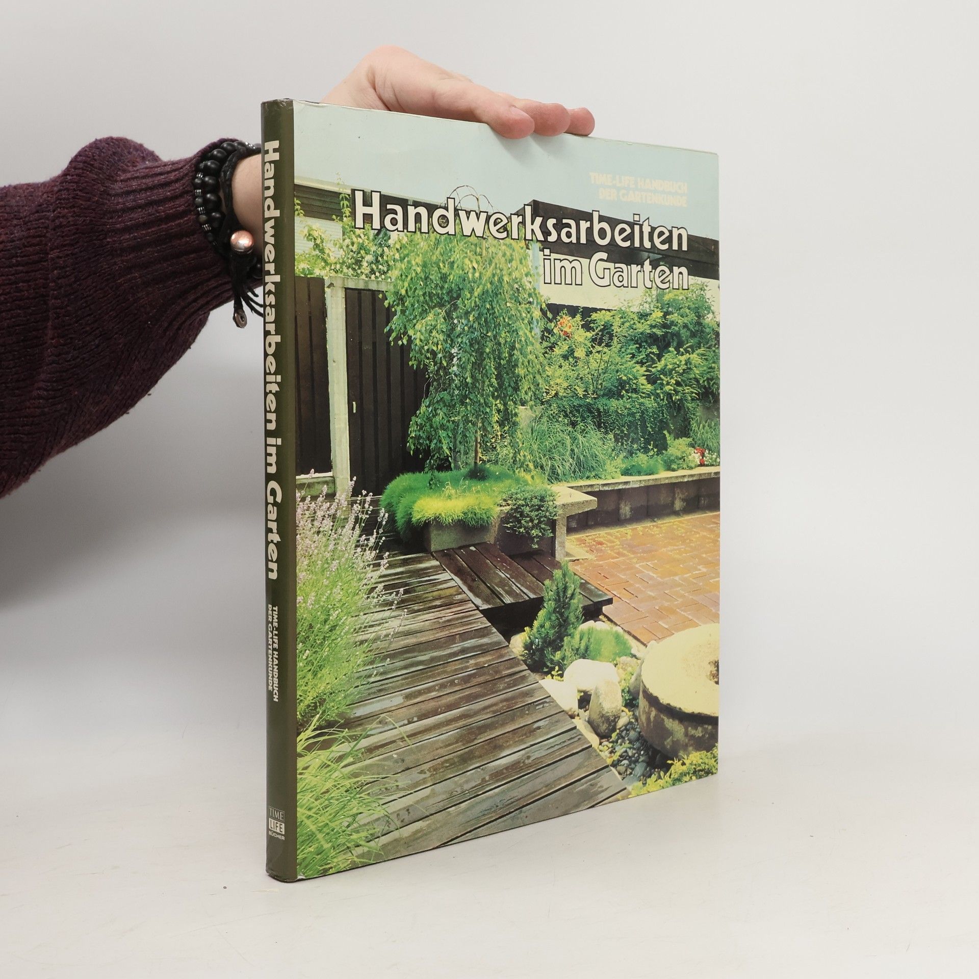 Ogden Tanner Handwerksarbeiten im Garten