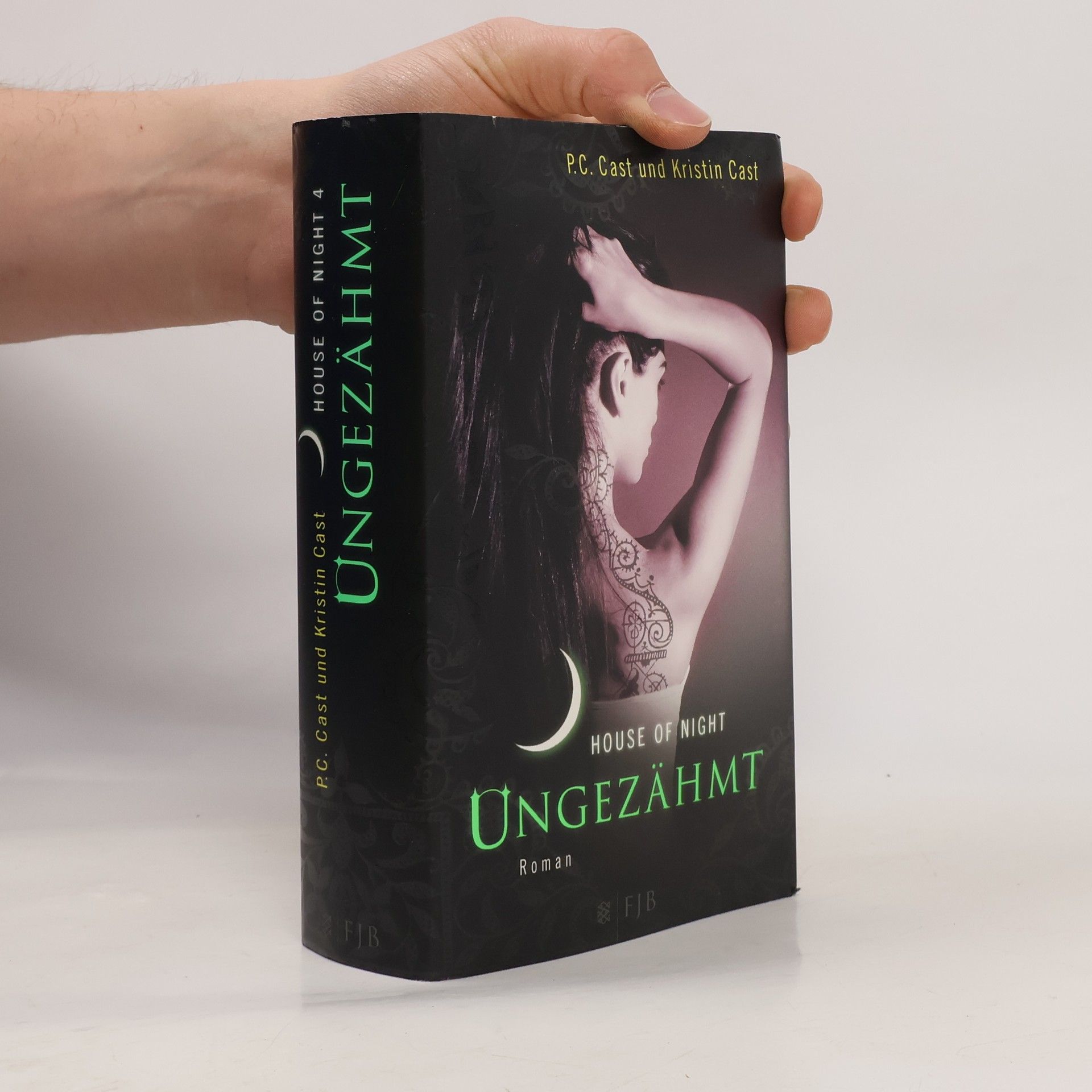 House of Night 4. Ungezähmt