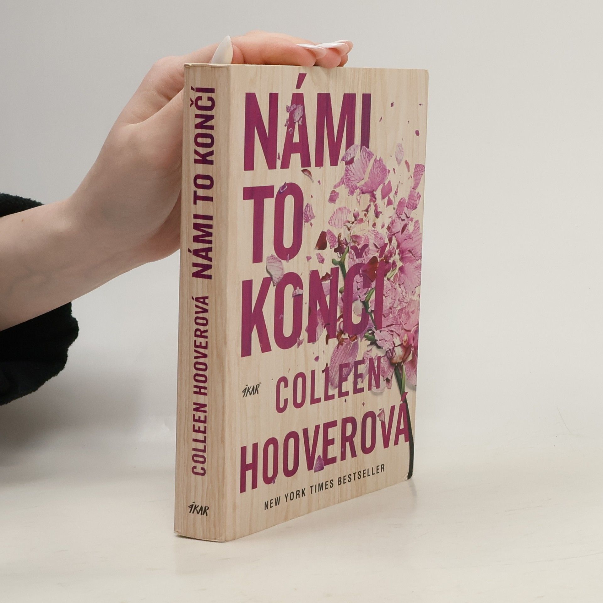 Colleen Hoover Námi to končí