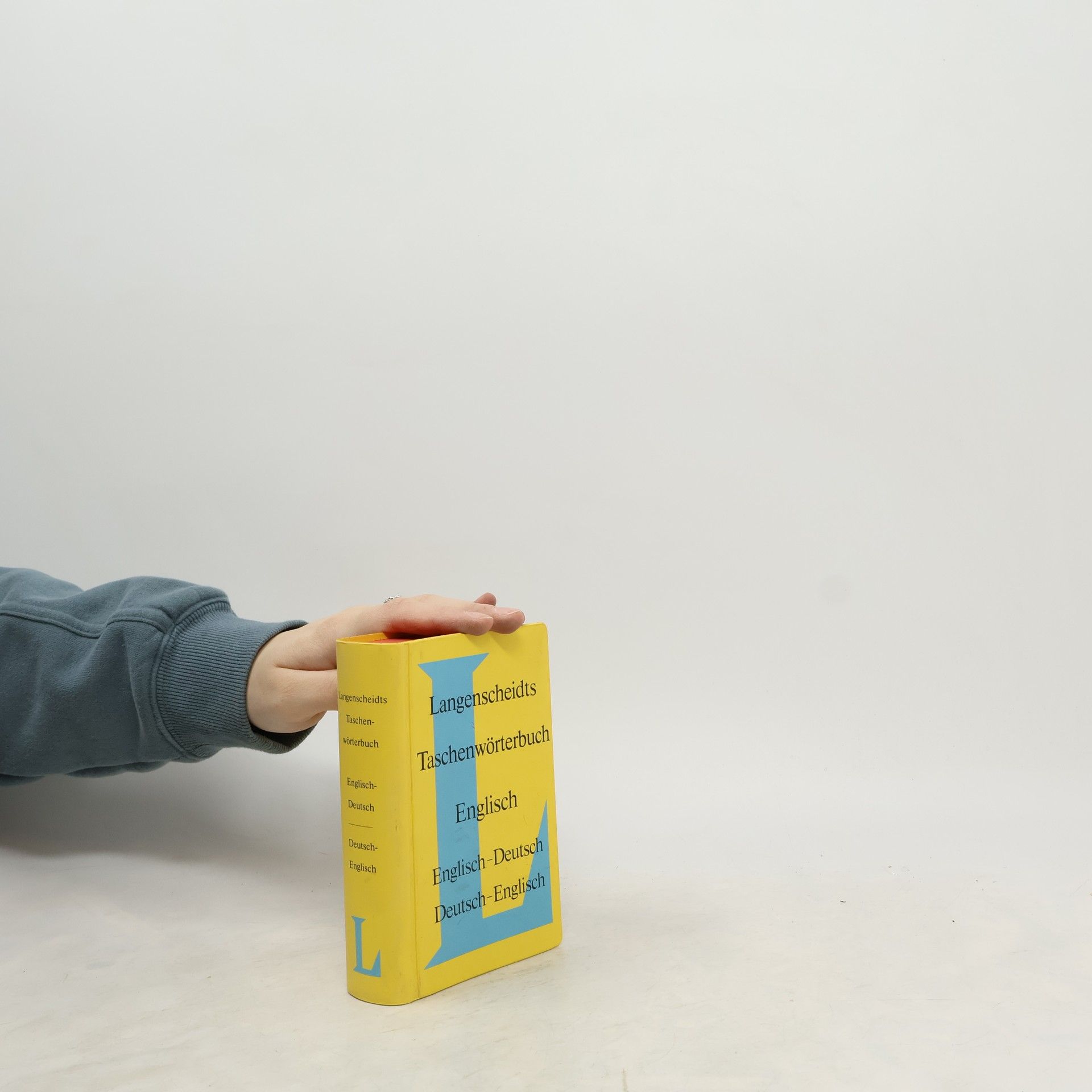 Langenscheidts Taschenwörterbuch der englischen und deutschen Sprache. Langenscheidt's pocket dictionary of the English and German languages