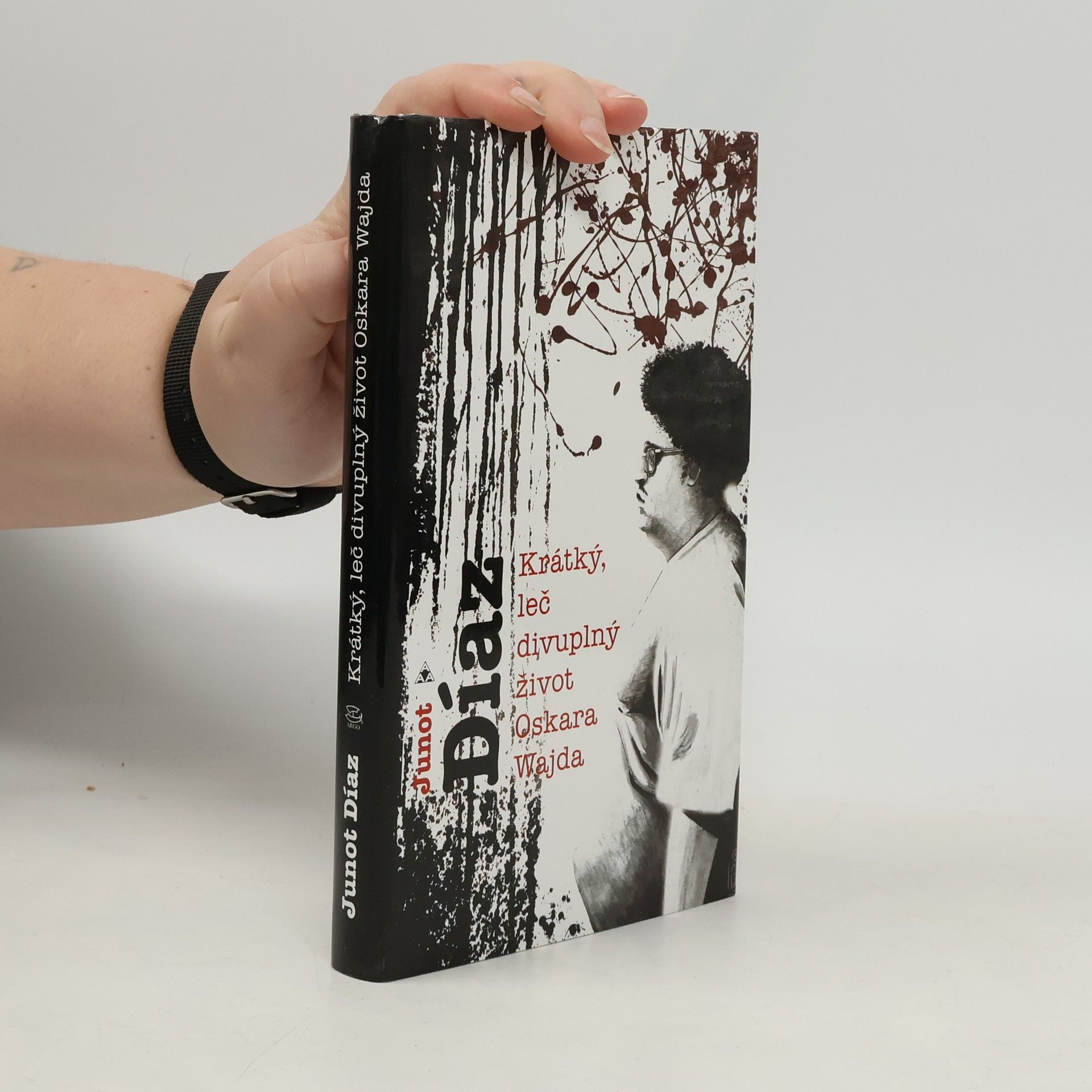 Junot Díaz Krátký, leč divuplný život Oskara Wajda