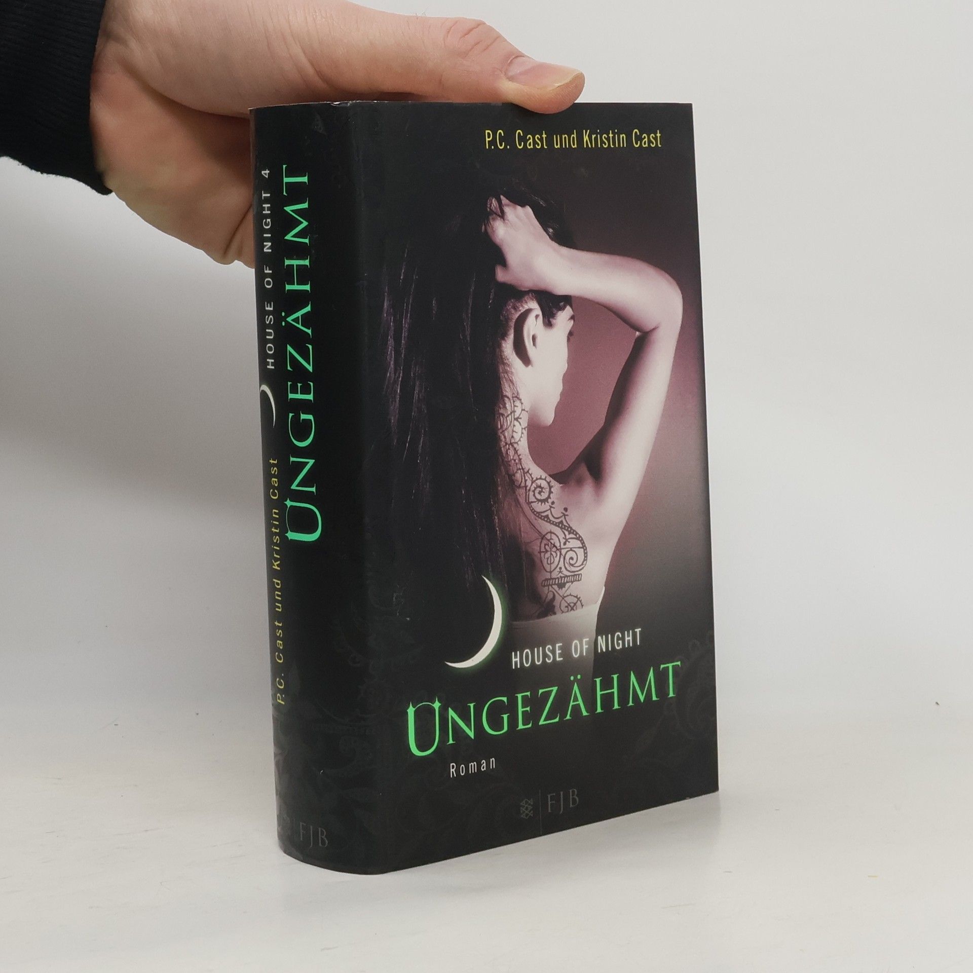 House of Night 4. Ungezähmt