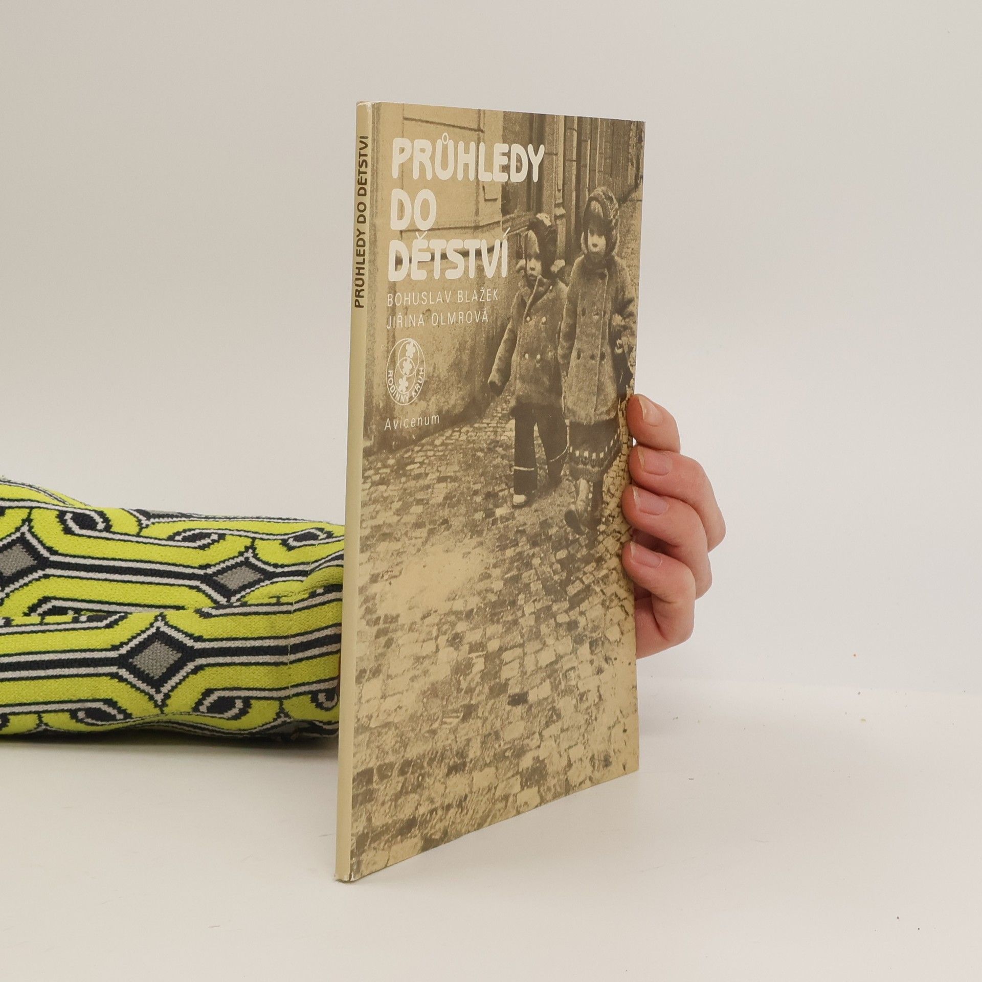 Průhledy do dětství