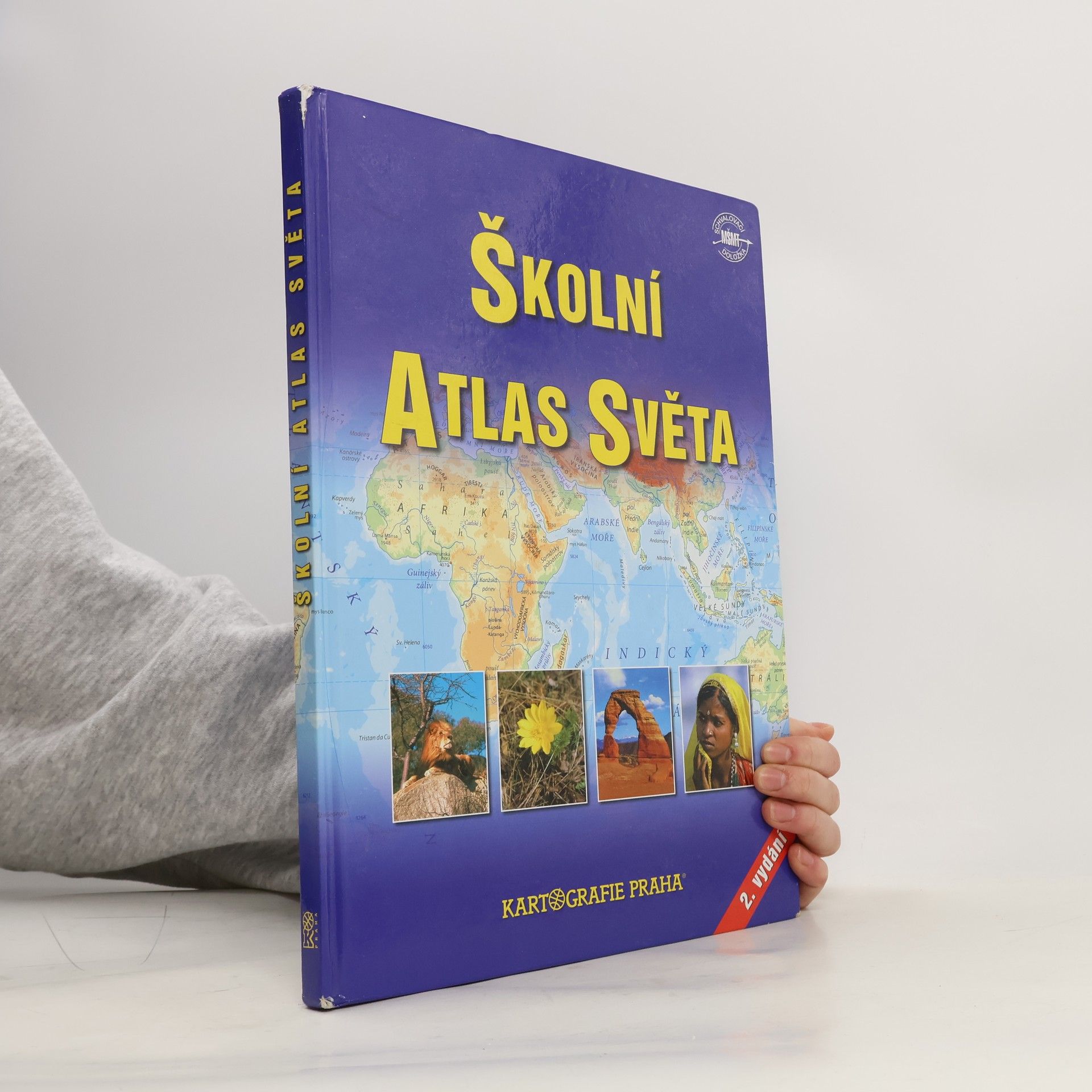 Autorenkollektiv Školní atlas světa