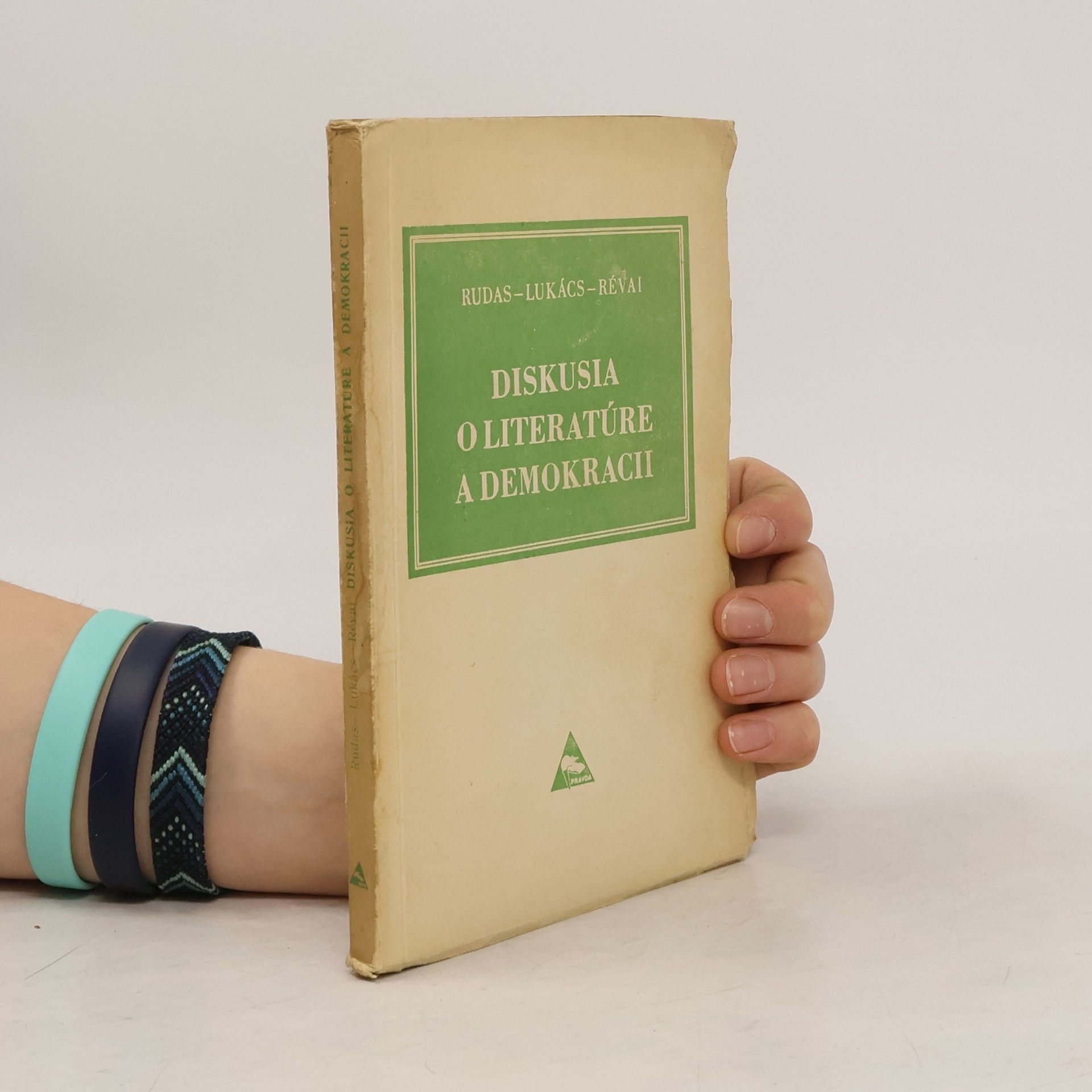 Diskusia o literatúre a demokracii