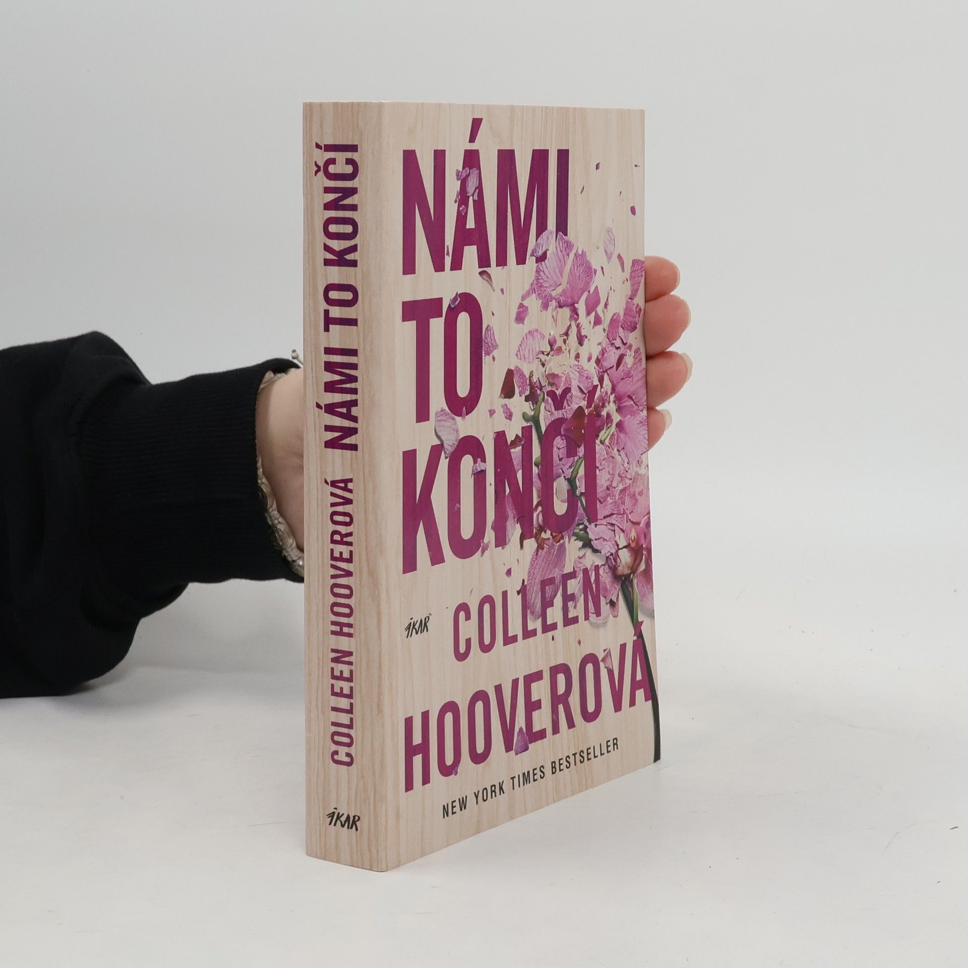 Colleen Hoover Námi to končí