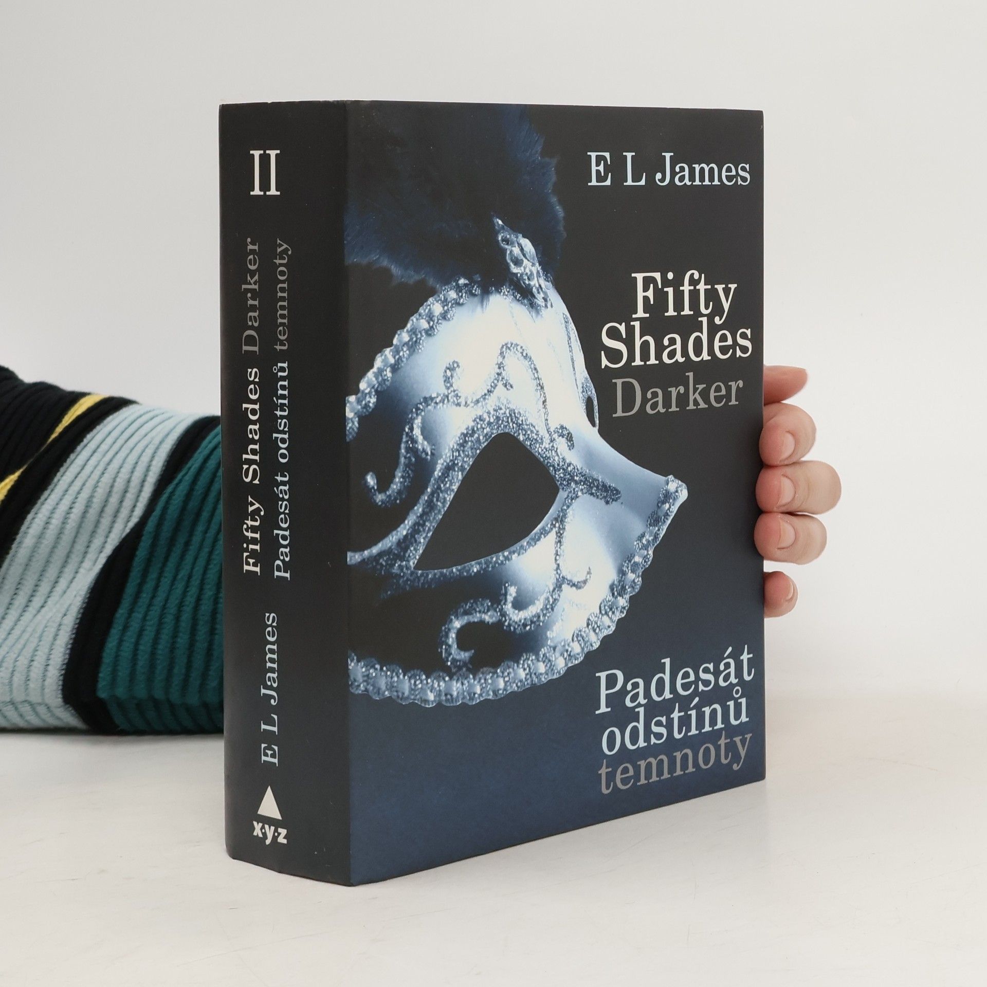 E L James Padesát odstínů temnoty