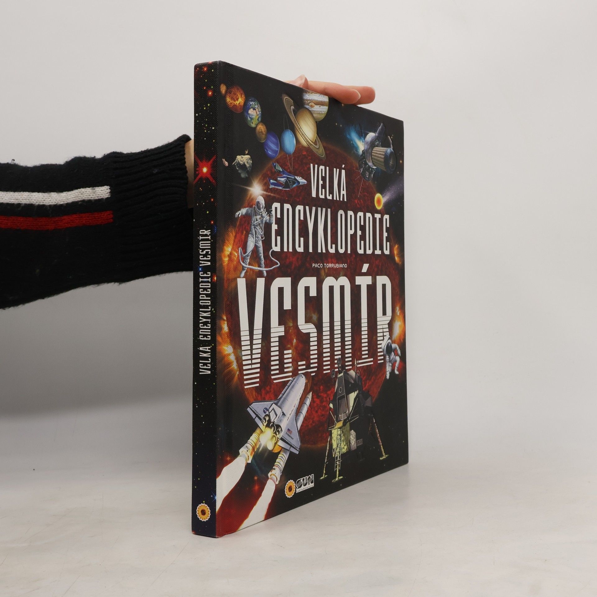 Paco Torrubiano Velká encyklopedie Vesmír