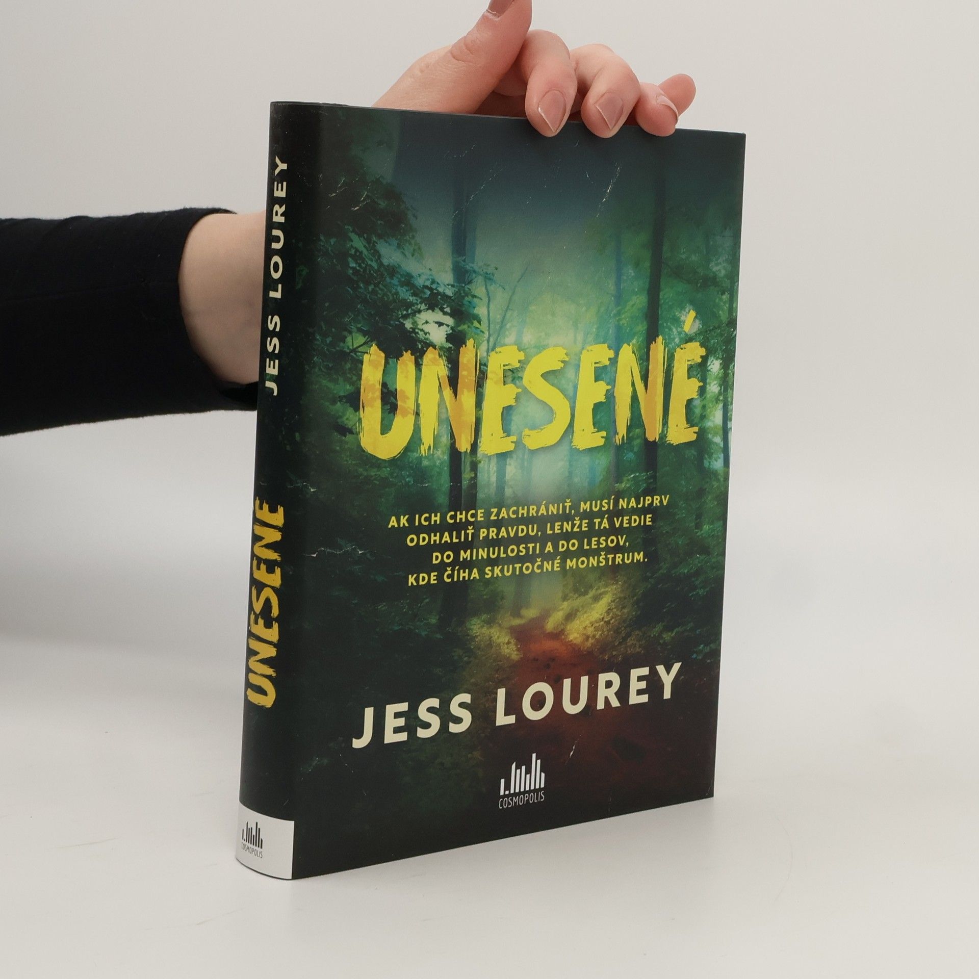 Jess Lourey Unesené
