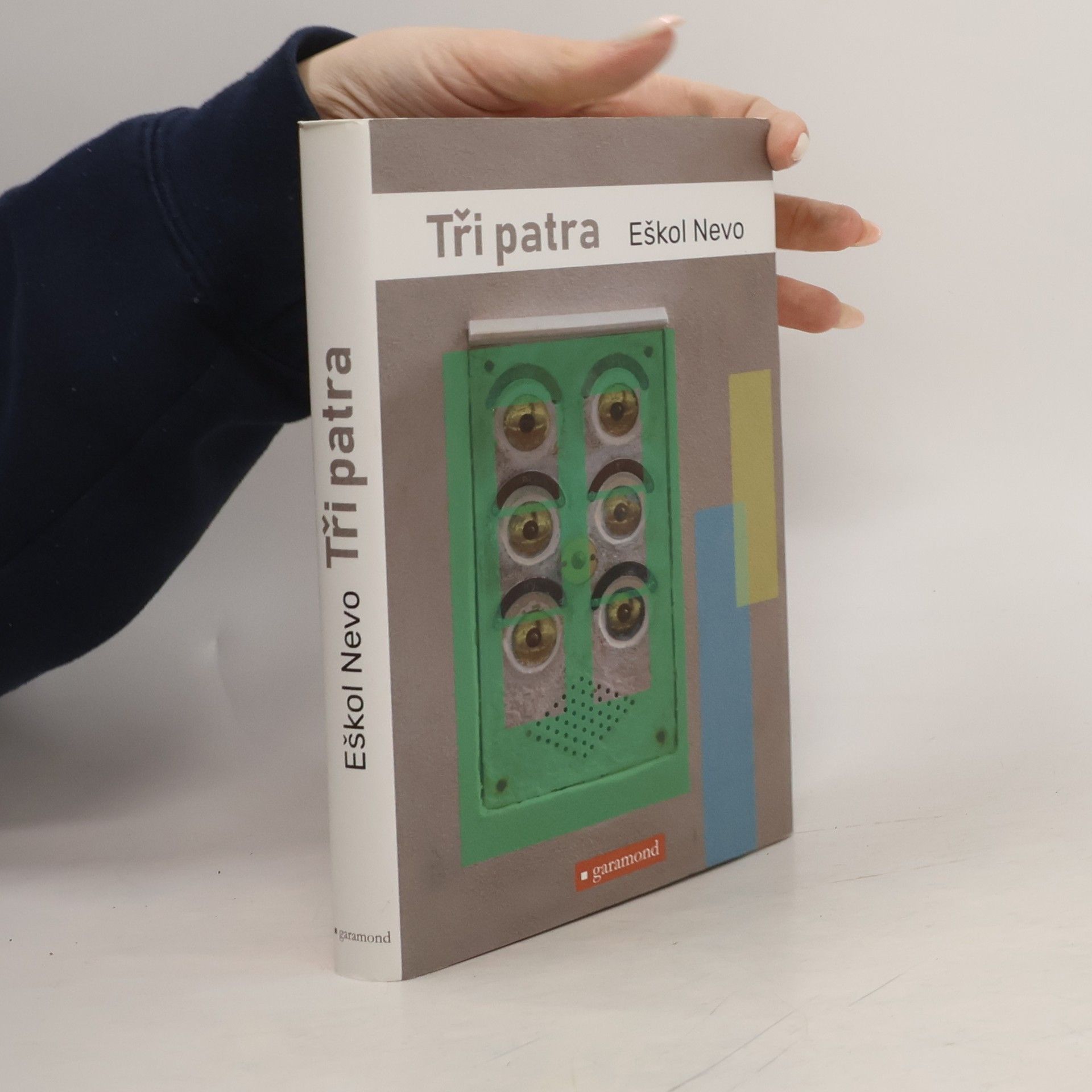 Eshkol Nevo Tři patra