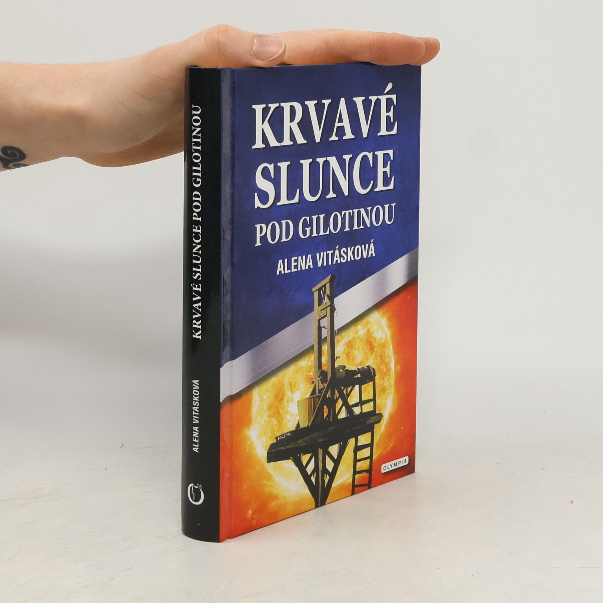 Krvavé slunce pod gilotinou