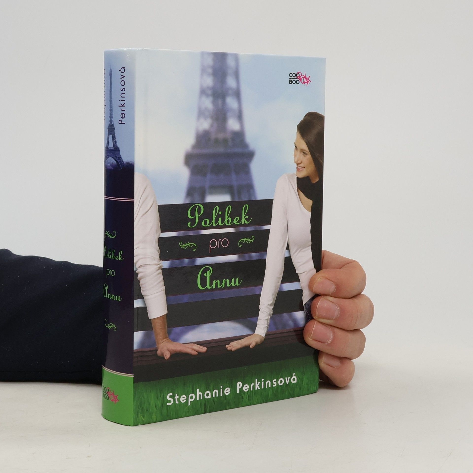 Stephanie Perkins Polibek pro Annu