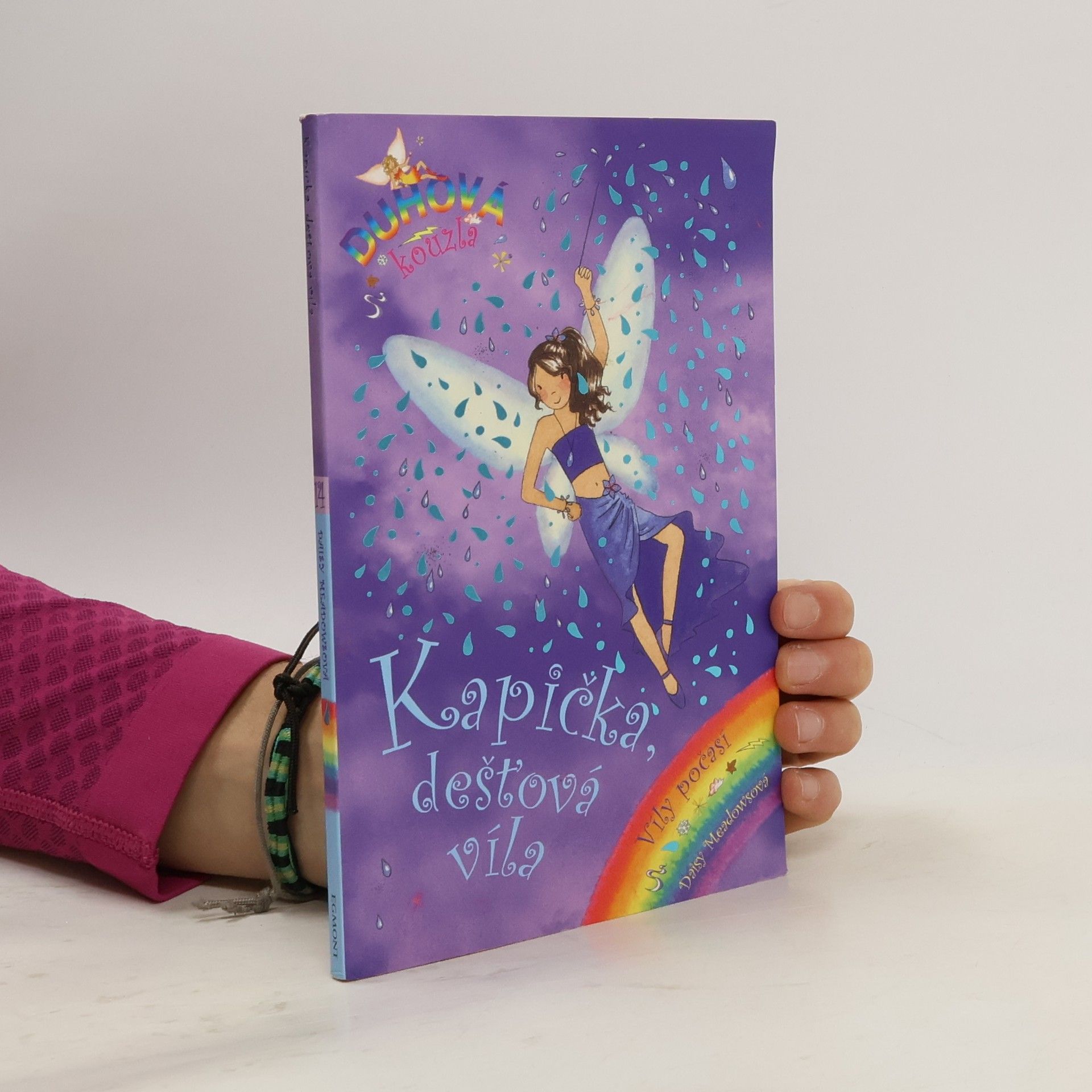 Daisy Meadows Kapička, dešťová víla