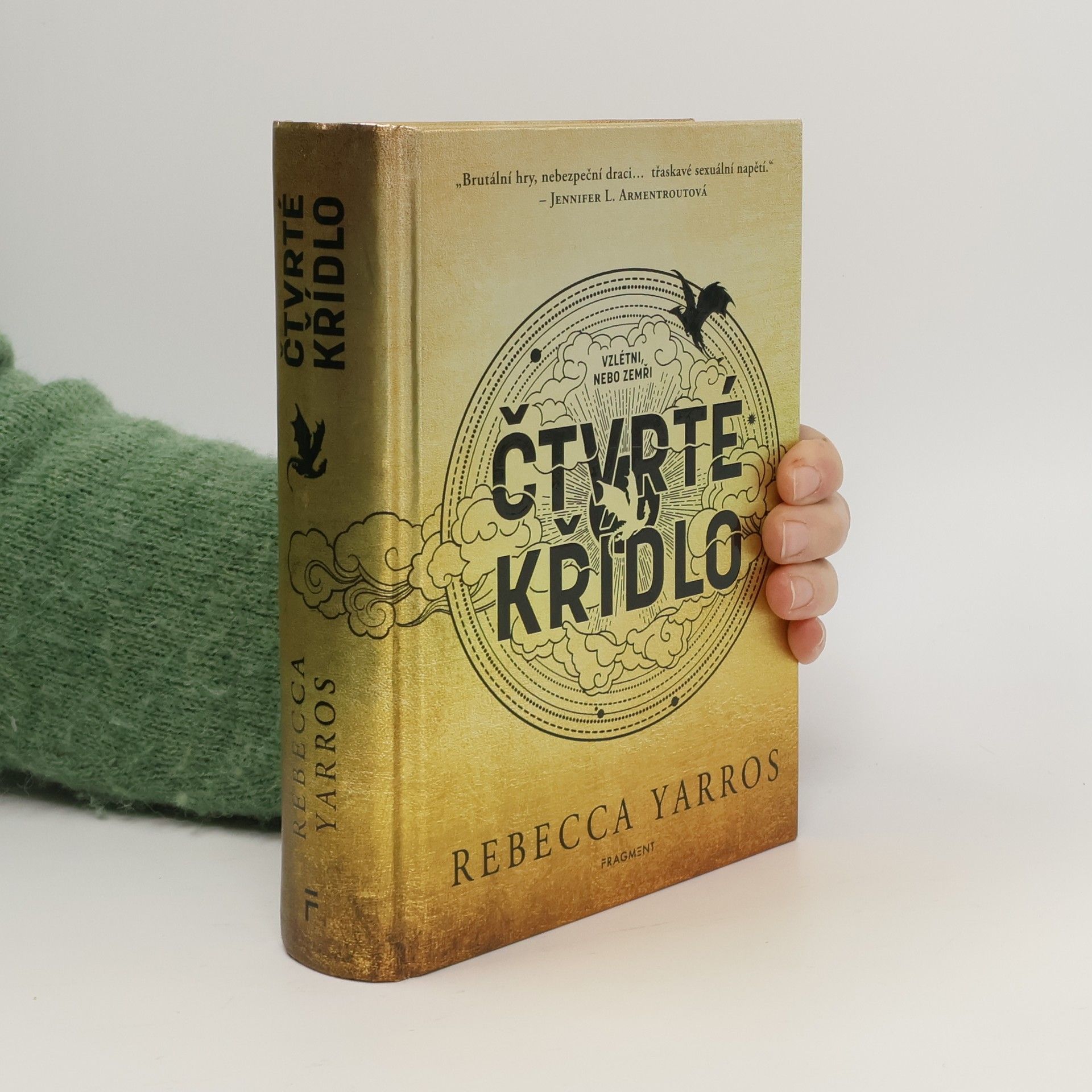 Rebecca Yarros Čtvrté křídlo