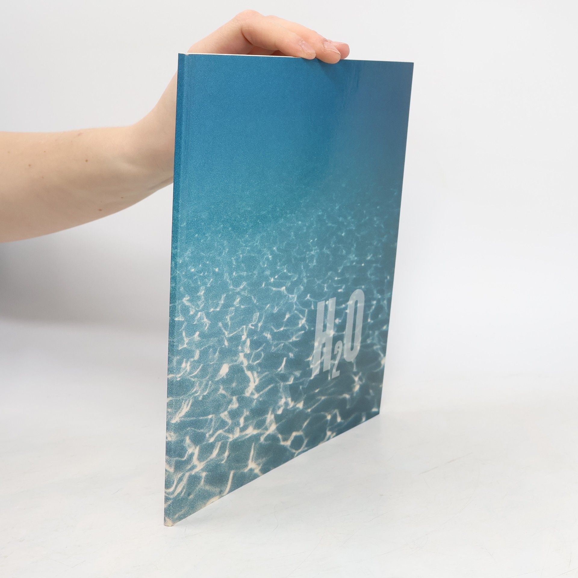 AA.VV. H2O