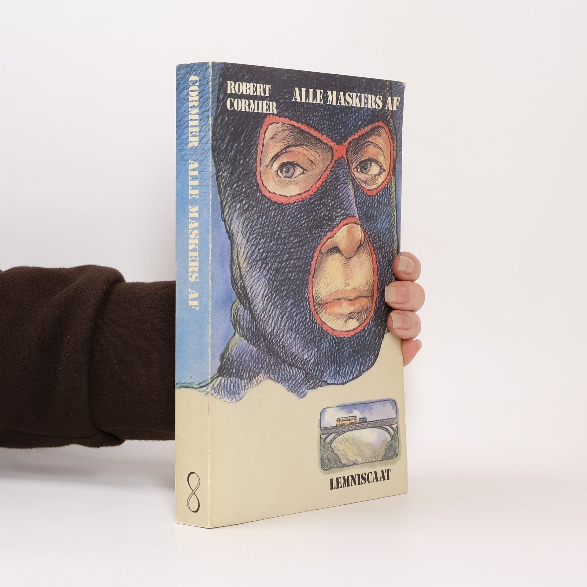 Robert Edmund Cormier Alle maskers af