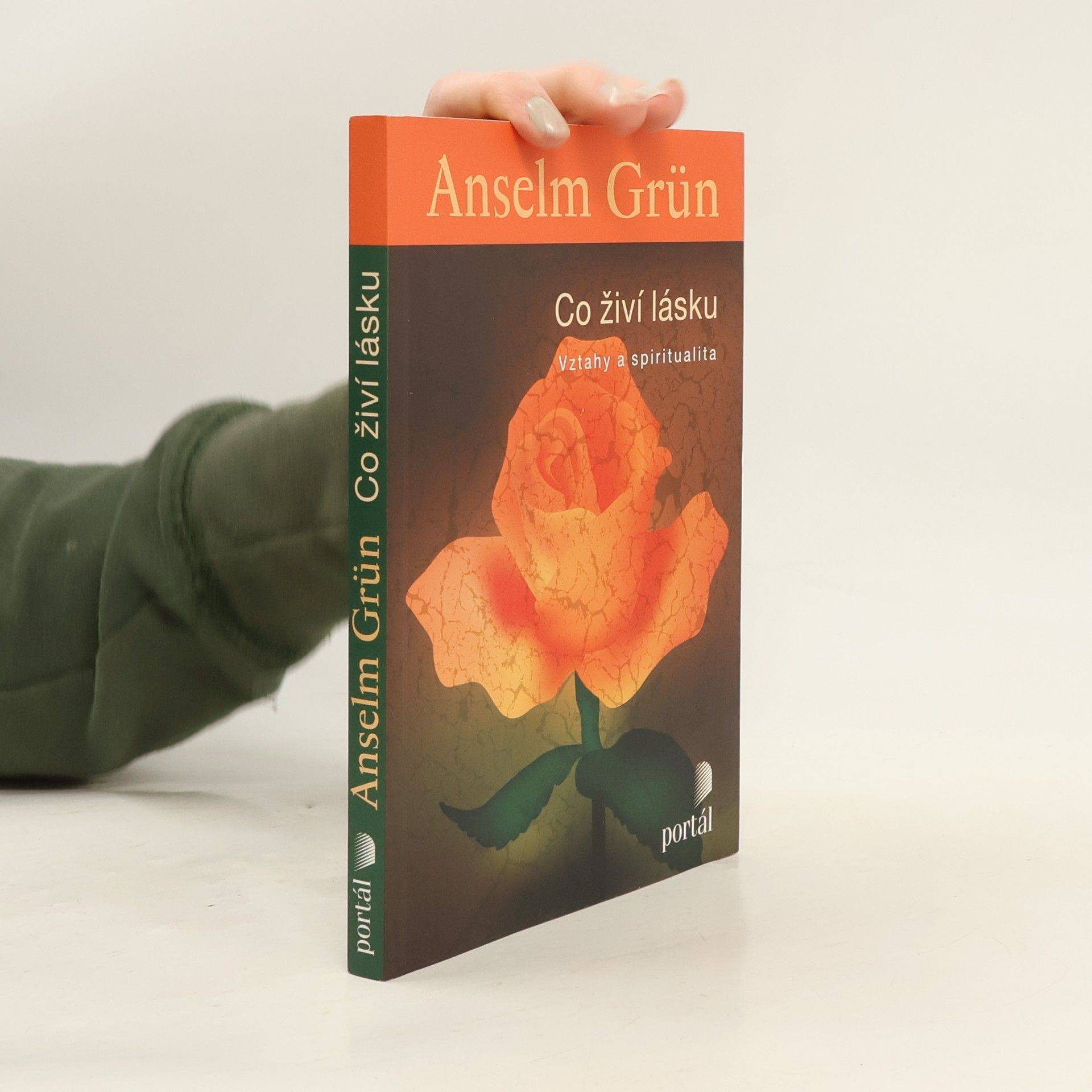 Anselm Grün Co živí lásku : vztahy a spiritualita