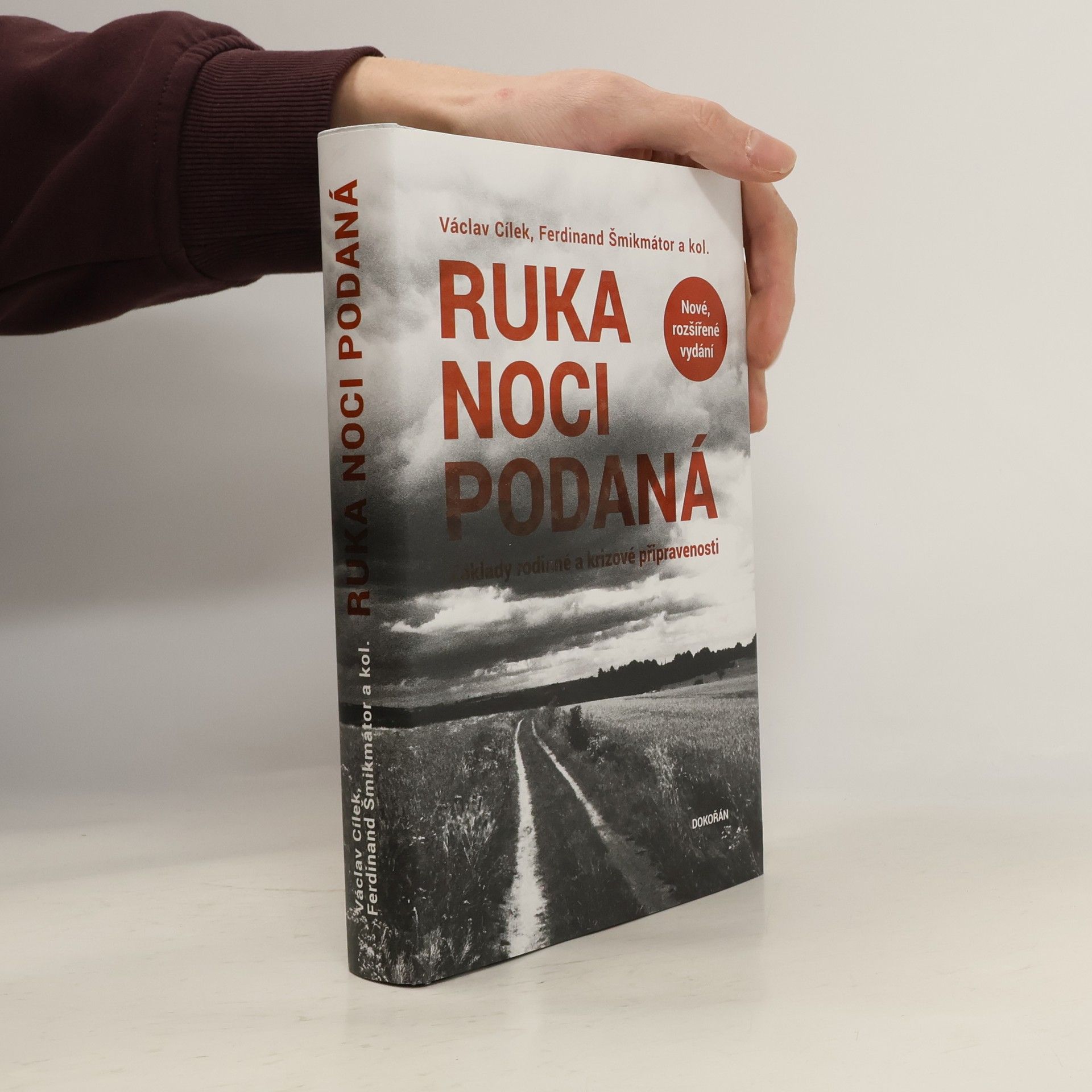 Ruka noci podaná - Základy rodinné a krizové připravenosti
