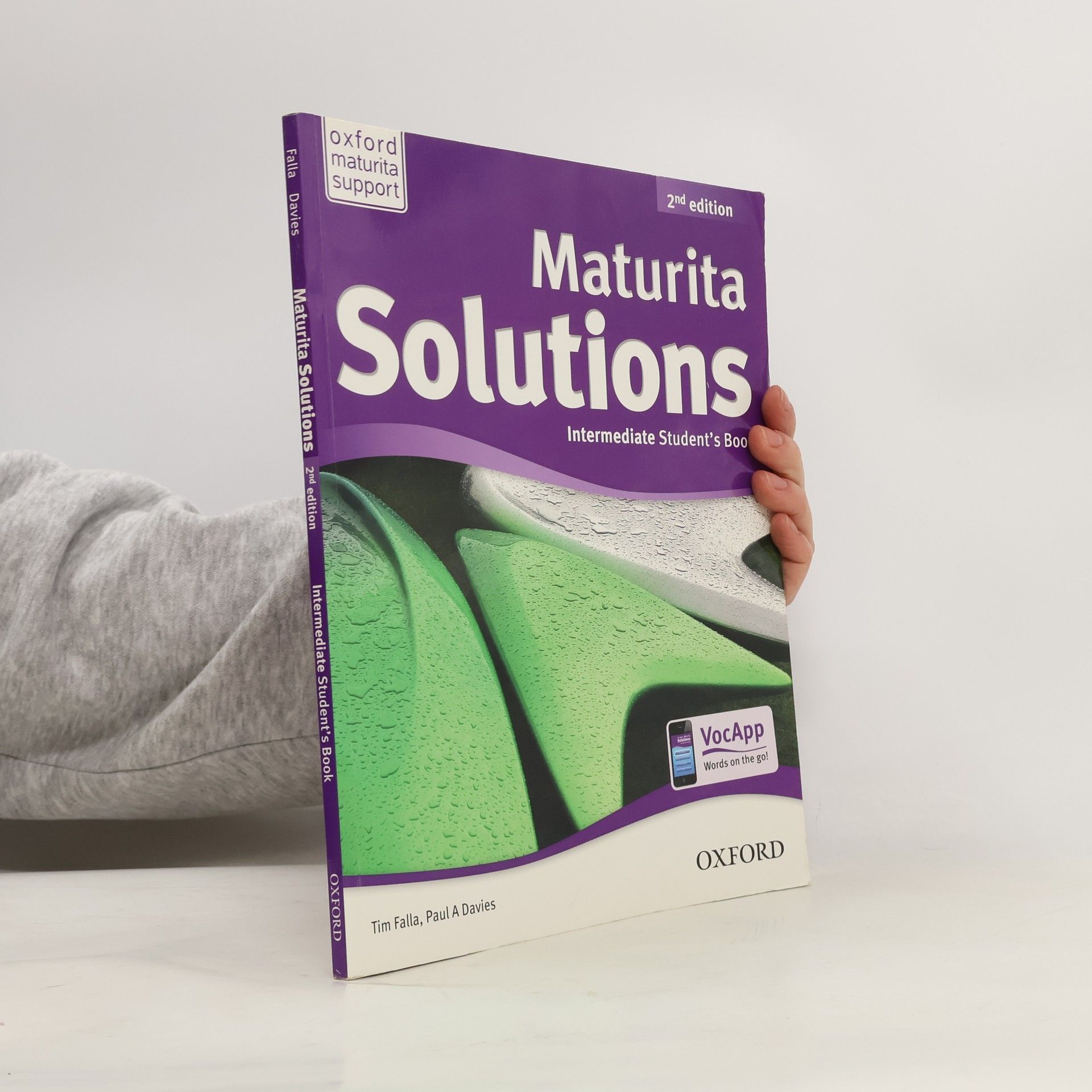 Maturita solutions. Intermediate student's book, 2012