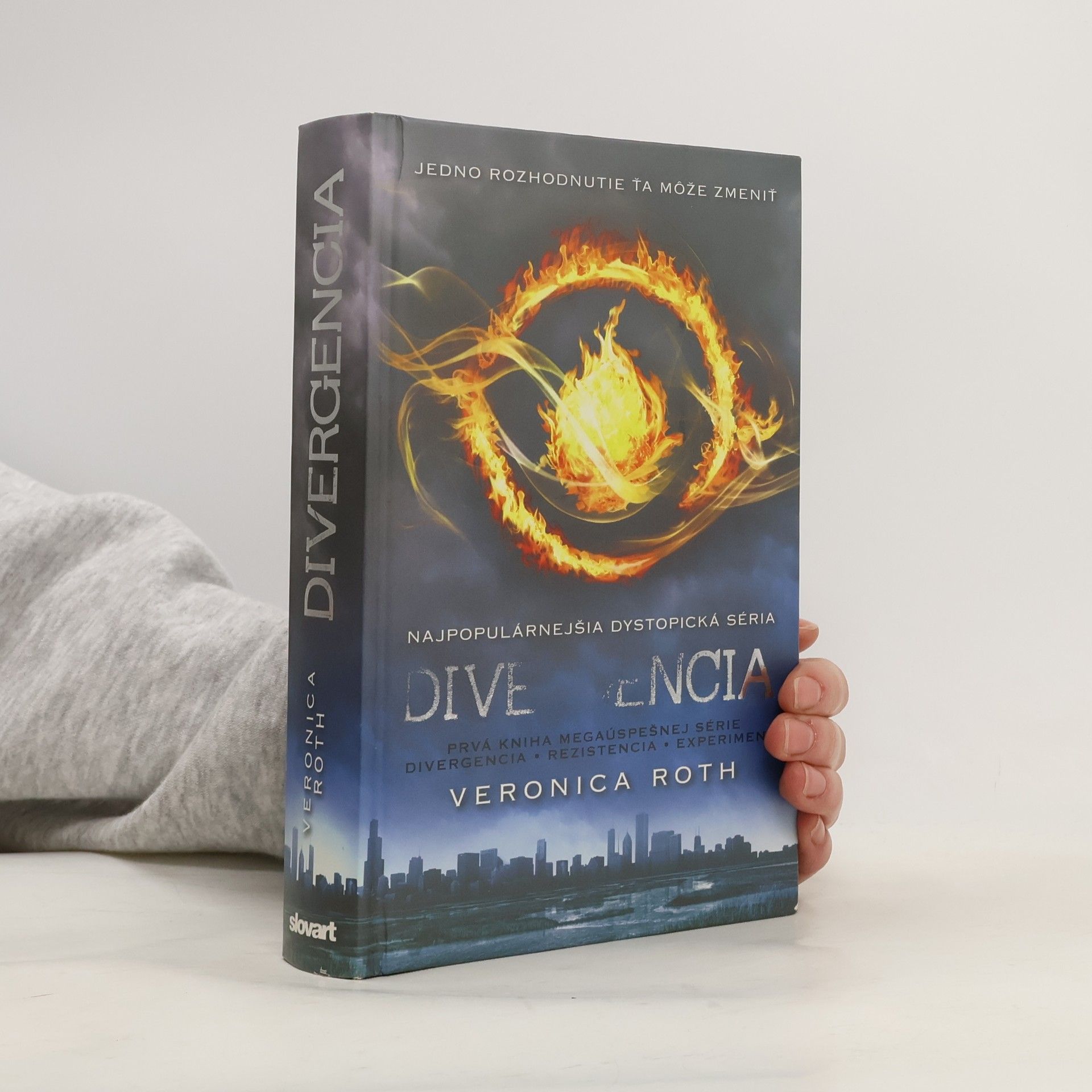 Veronica Rothová Divergencia